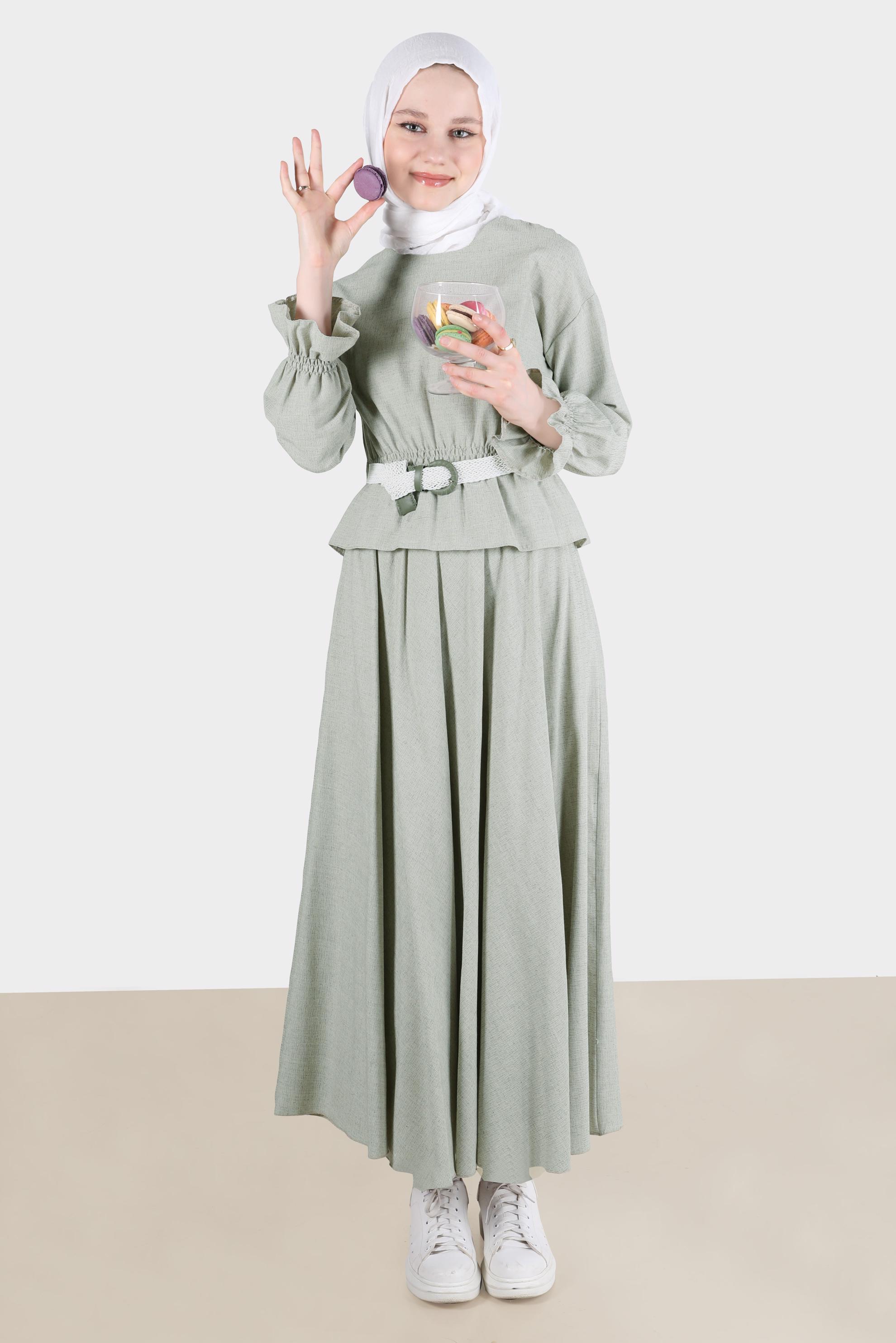 Tesettür giyim HAKİ BELİ VE MANŞETLERİ LASTİKLİ İKİLİ ETEKLİ TAKIM 42668 