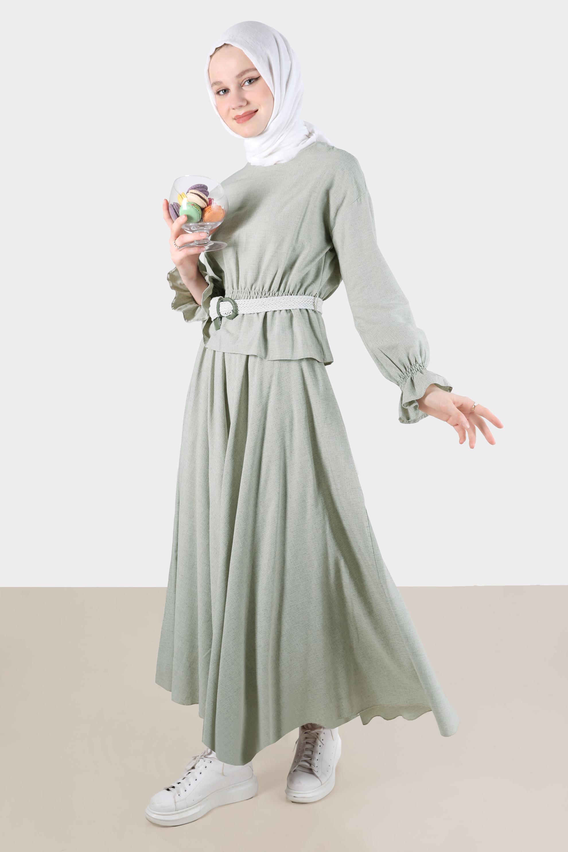 Tesettür giyim HAKİ BELİ VE MANŞETLERİ LASTİKLİ İKİLİ ETEKLİ TAKIM 42668 