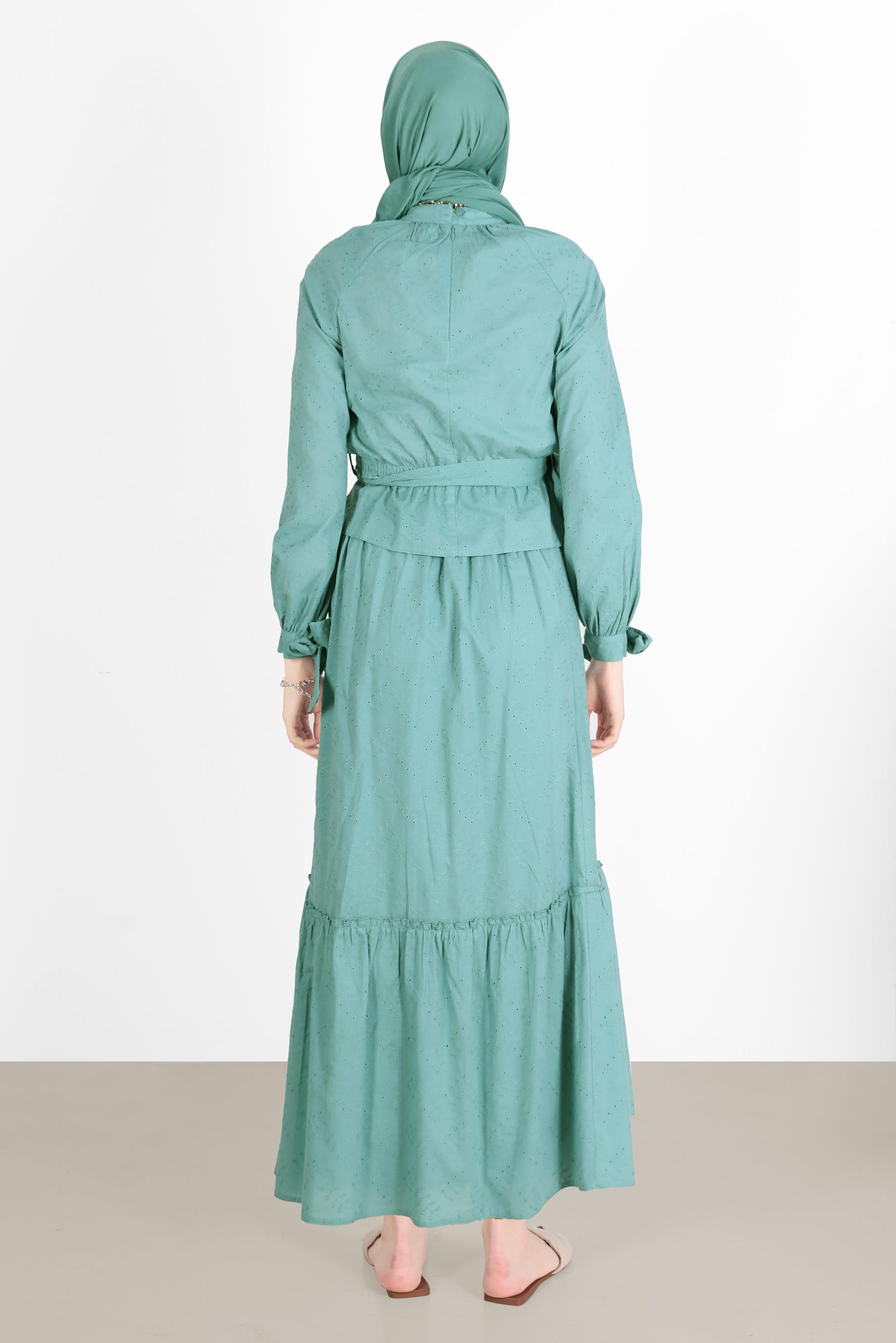 Tesettür giyim MAVİ BELİ BÜZGÜLÜ KUŞAKLI FİSTOLU İKİLİ ETEKLİ TAKIM 42707 