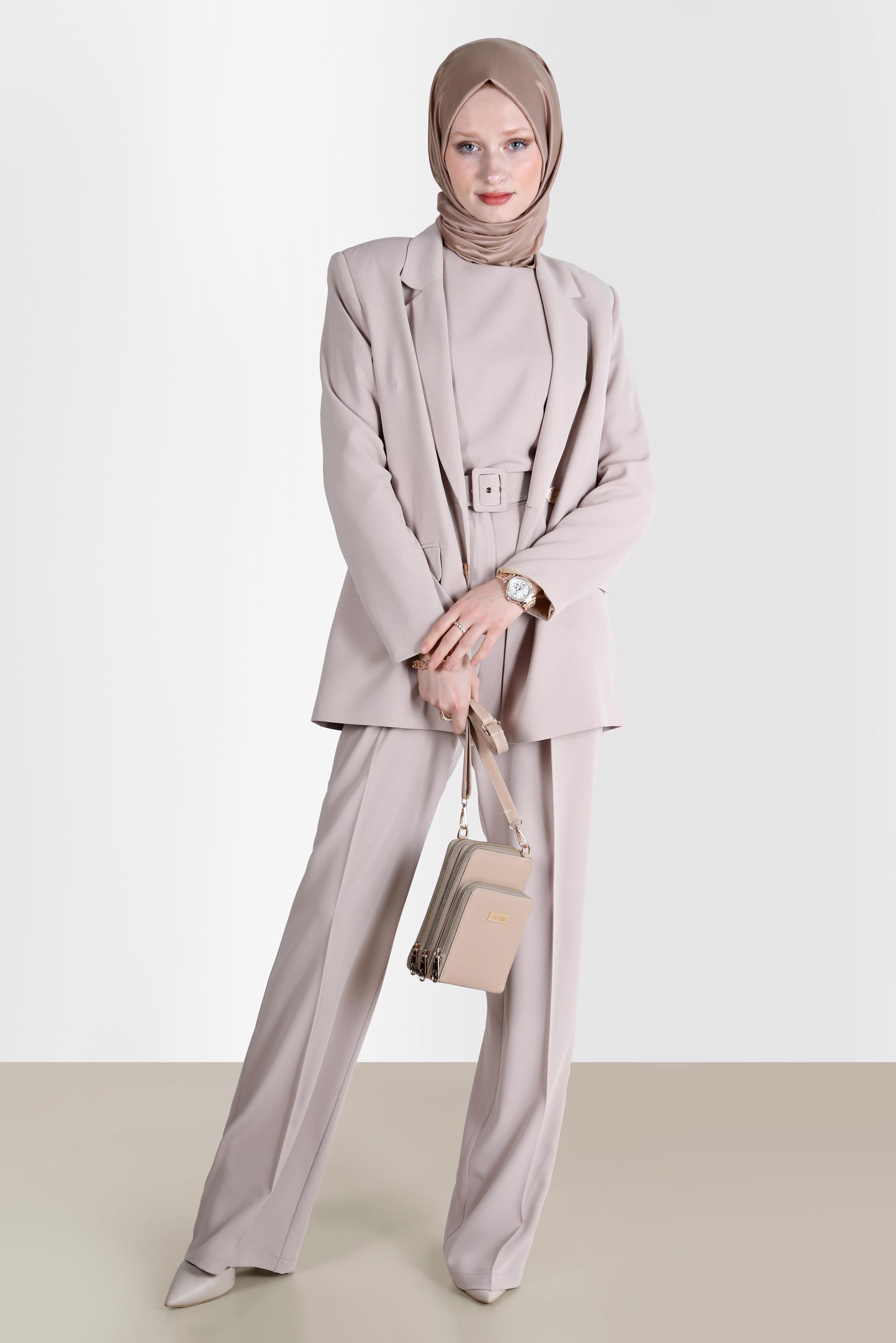 Tesettür giyim BEJ KEMERLİ KLASİK ÜÇLÜ PANT. TAKIM 30251 