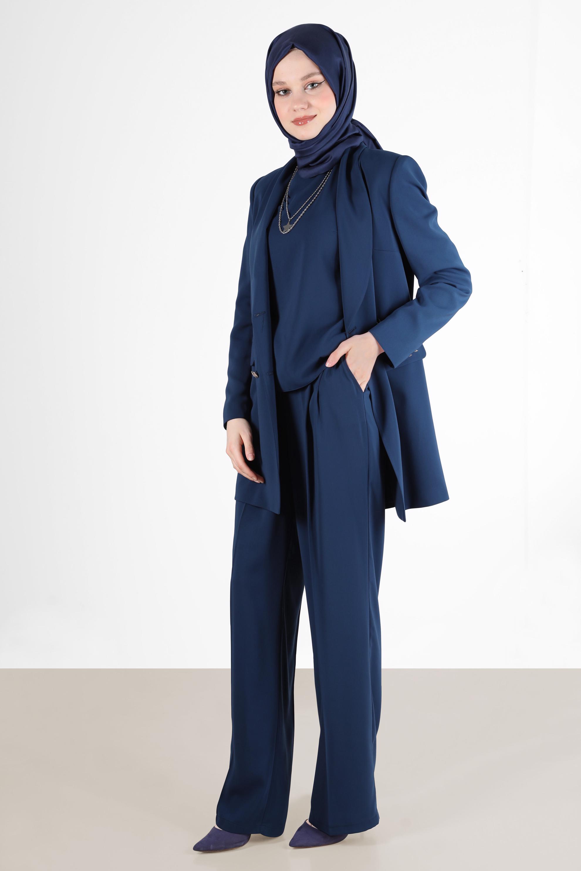 Tesettür giyim LACİVERT KRUVAZE YAKA DÜĞME DETAYLI ÜÇLÜ PANT. TAKIM 30255 