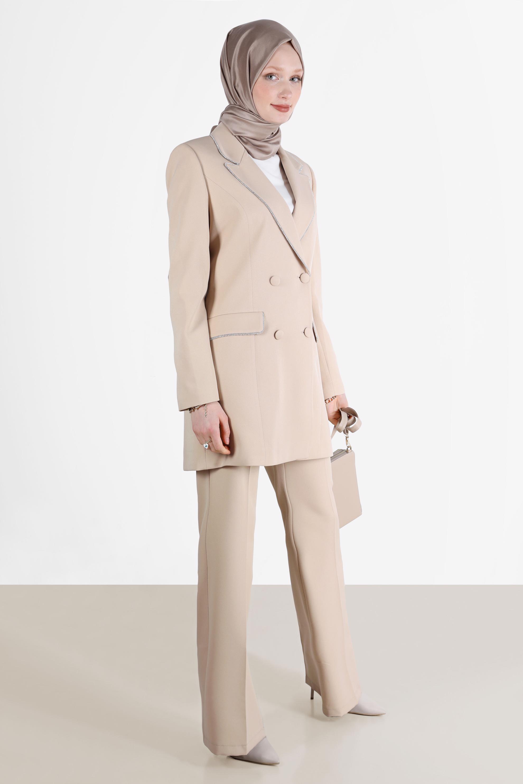 Tesettür giyim BEJ KRUVAZE YAKA KLASİK İKİLİ PANT. TAKIM 30257	