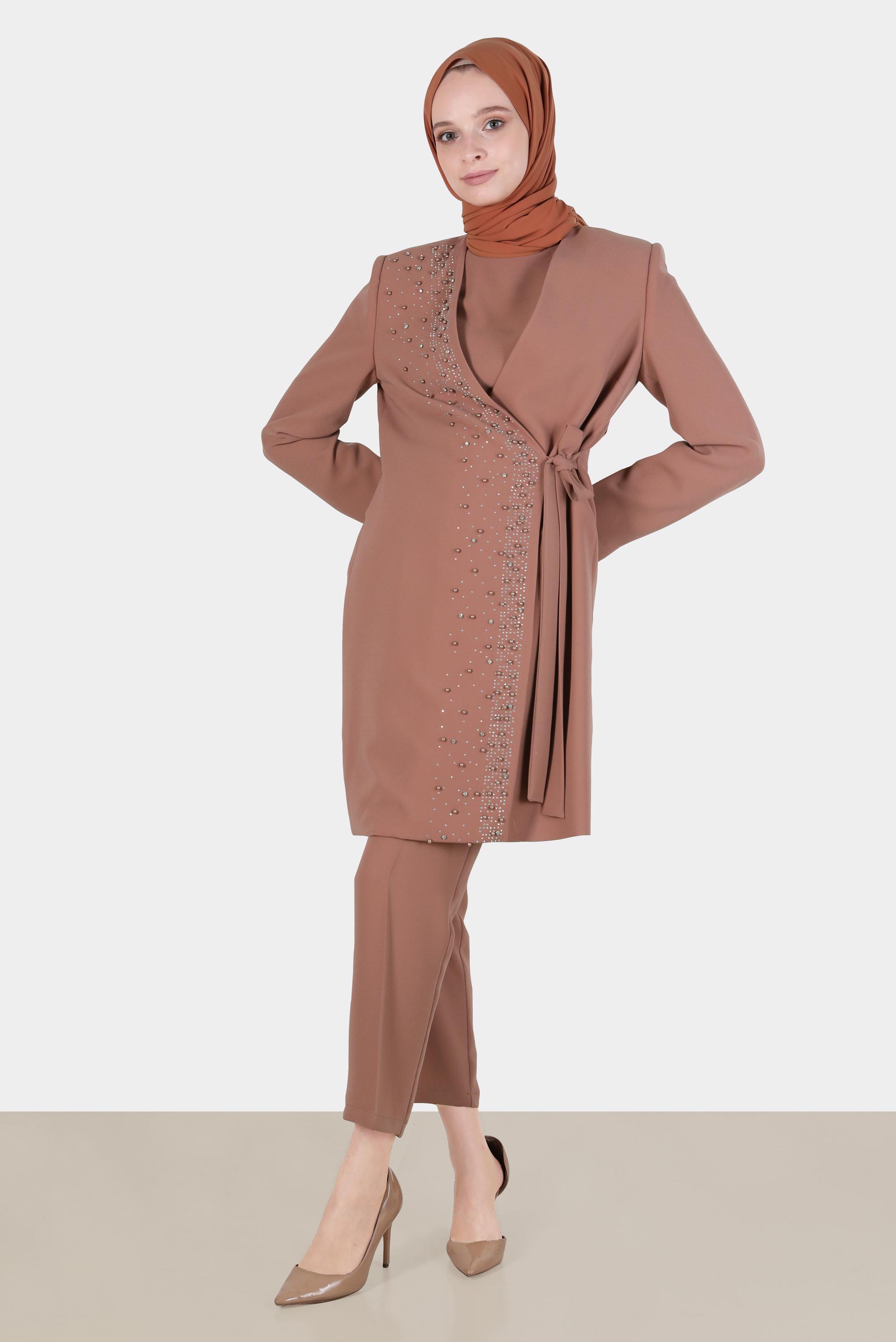 Tesettür giyim KAHVE TAŞLI BONCUKLU YANDAN BAĞLAMALI ÜÇLÜ PANT. TAKIM 30263 