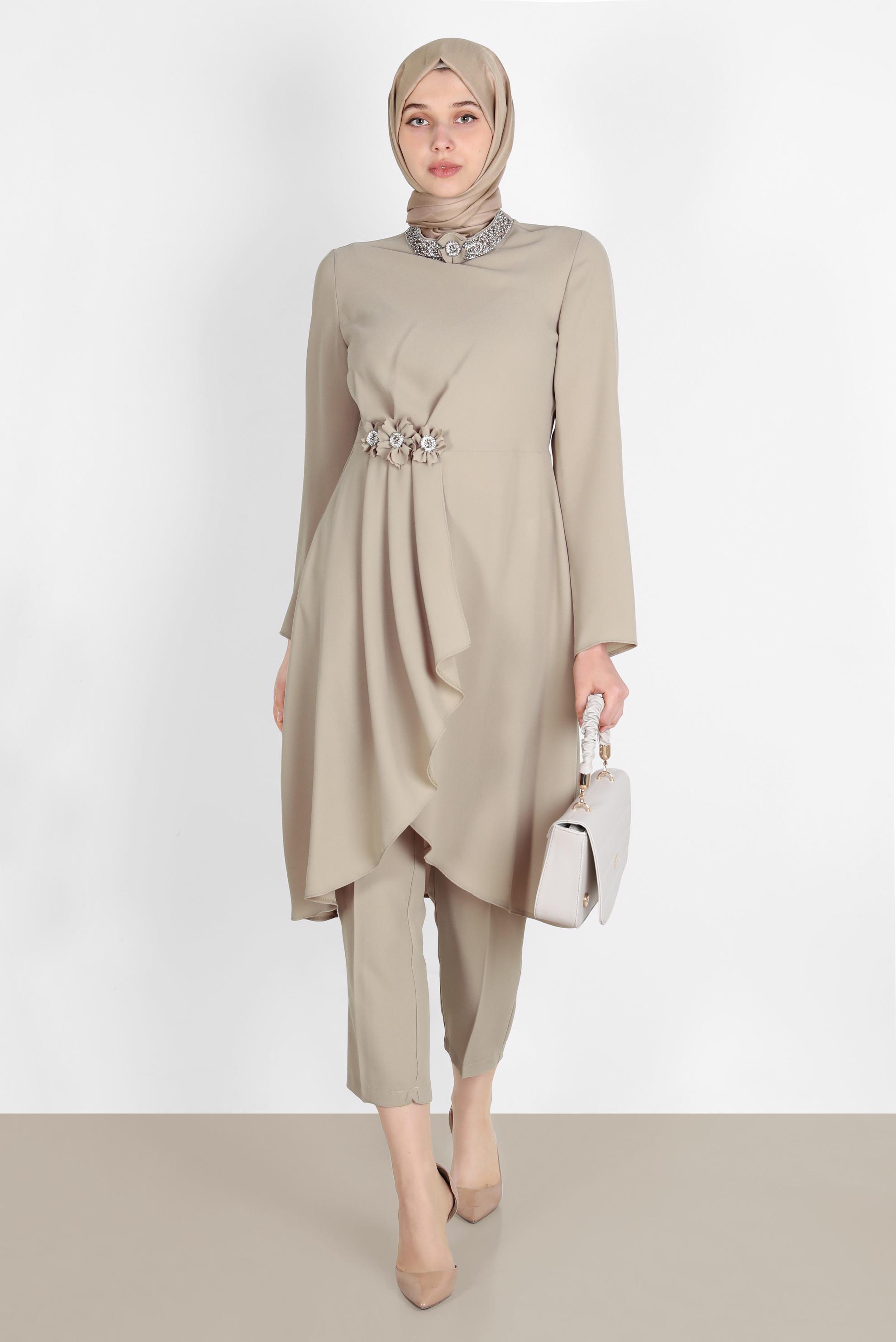 Tesettür giyim BEJ TAŞLI ÇİÇEK DETAYLI İKİLİ PANT. TAKIM 30265 