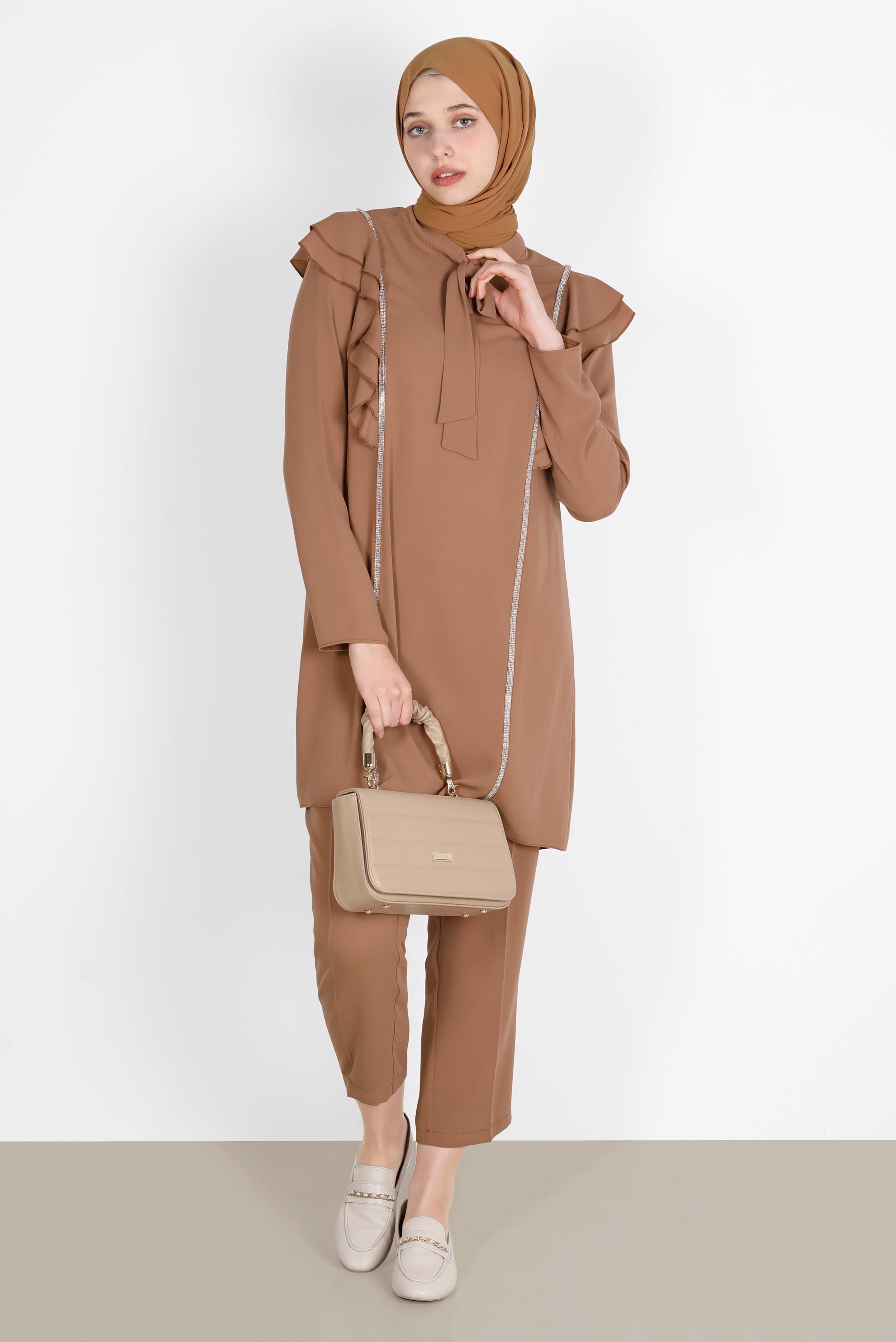 Tesettür giyim KAHVE TAŞLI VOLANLI İKİLİ PANT. TAKIM 30269 