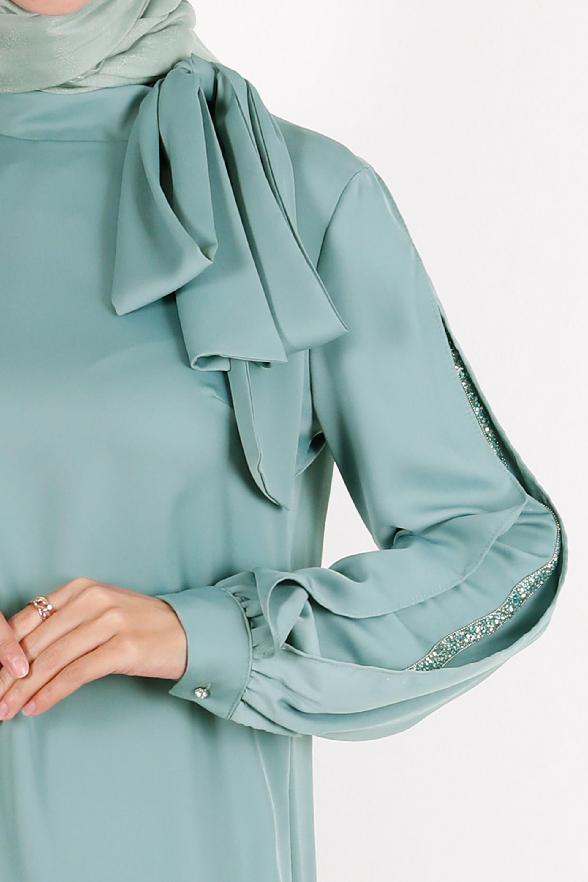 Tesettür giyim MAVİ FİYONK DETAYLI TAŞLI SATEN İKİLİ PANT. TAKIM 30276 