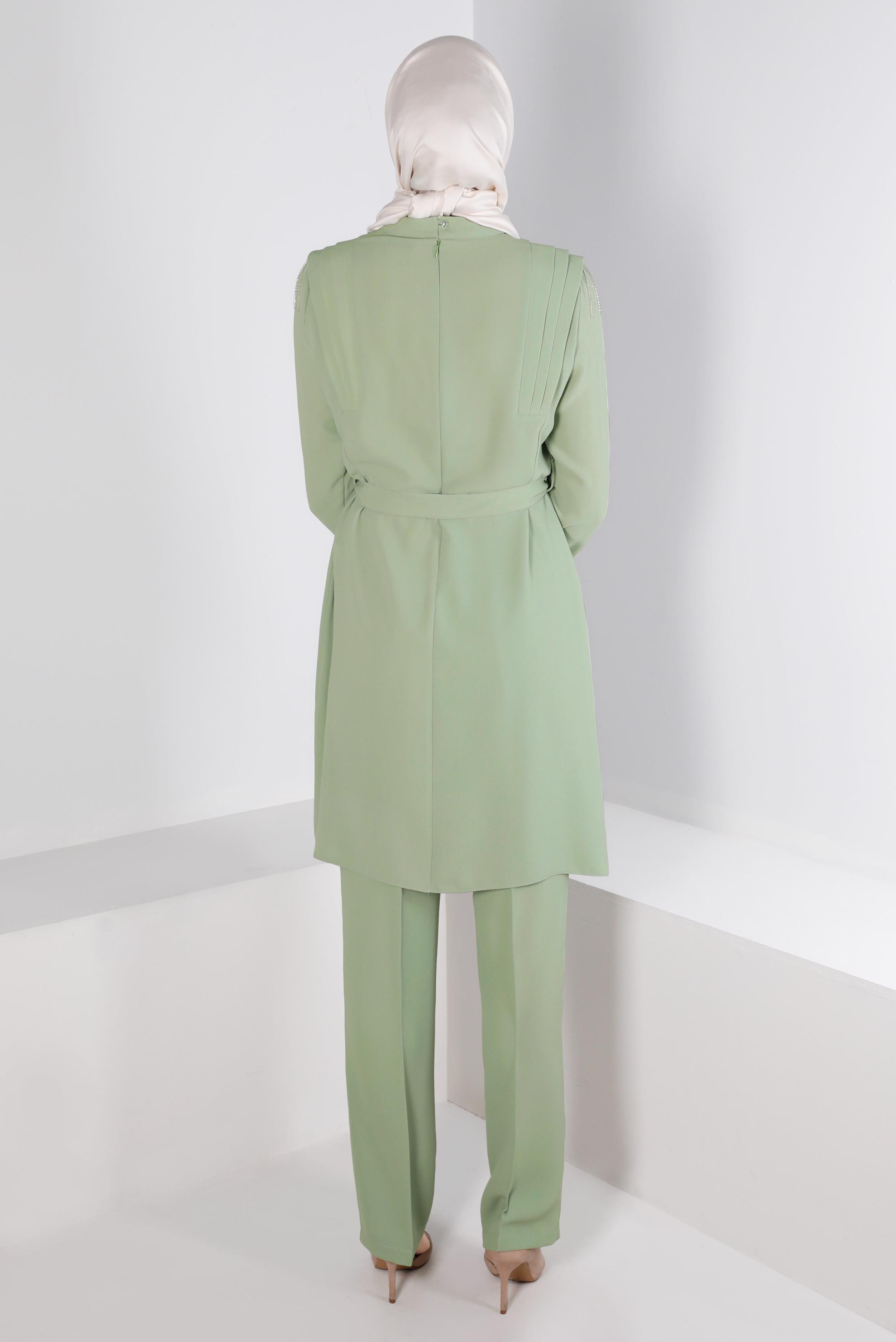 Tesettür giyim YEŞİL TAŞLI PÜSKÜL DETAYLI KUŞAKLI İKİLİ PANT. TAKIM 30288 