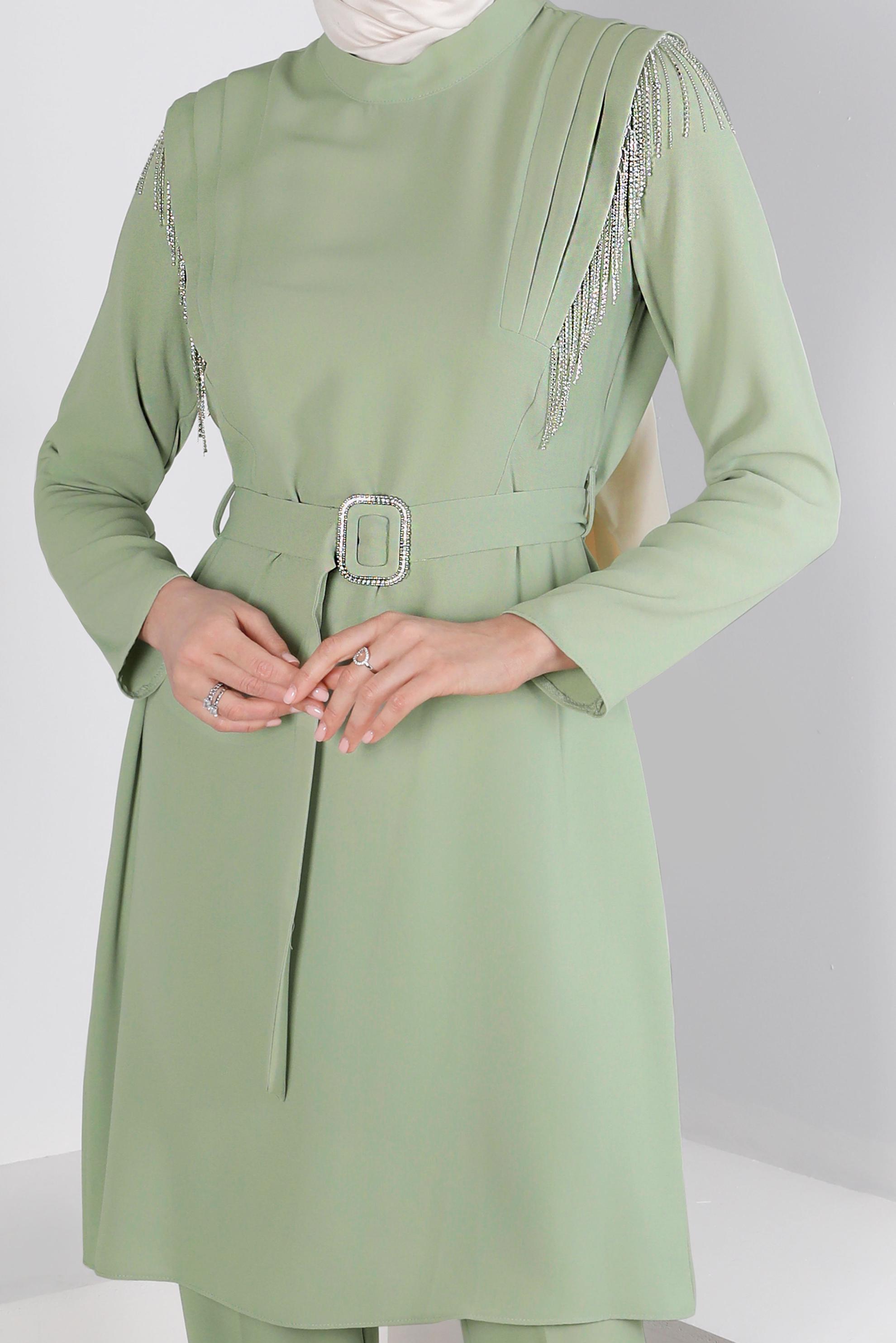 Tesettür giyim YEŞİL TAŞLI PÜSKÜL DETAYLI KUŞAKLI İKİLİ PANT. TAKIM 30288 