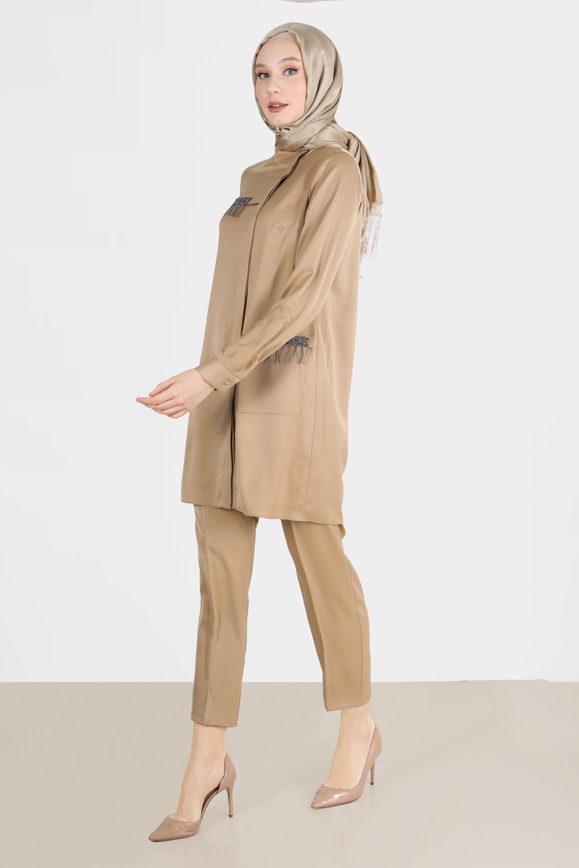 Tesettür giyim TABA TAŞ DETAYLI GİZLİ DÜĞMELİ İKİLİ PANT. TAKIM 42515	