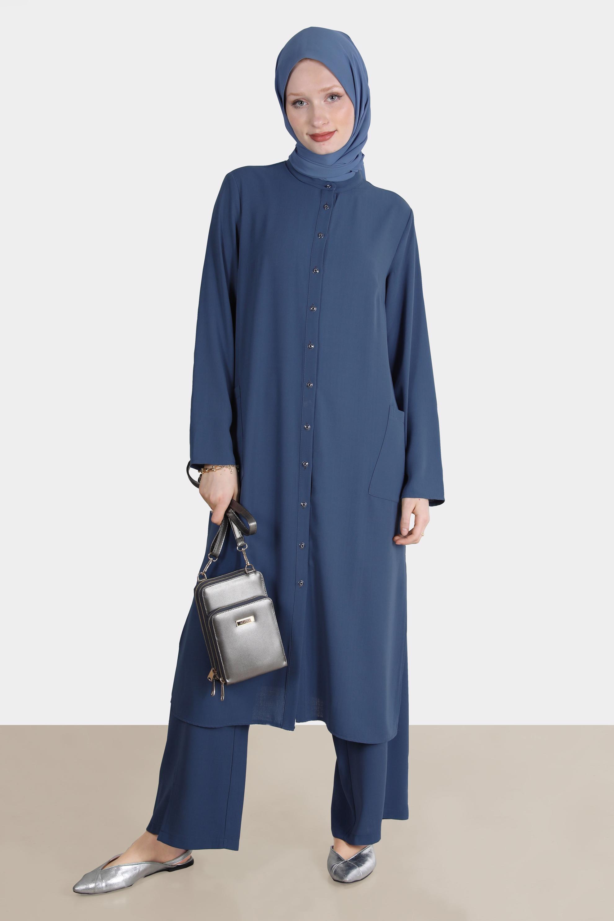 Tesettür giyim LACİVERT BOYDAN DÜĞMELİ YIRTMAÇ DETAYLI İKİLİ PANT. TAKIM 42517 