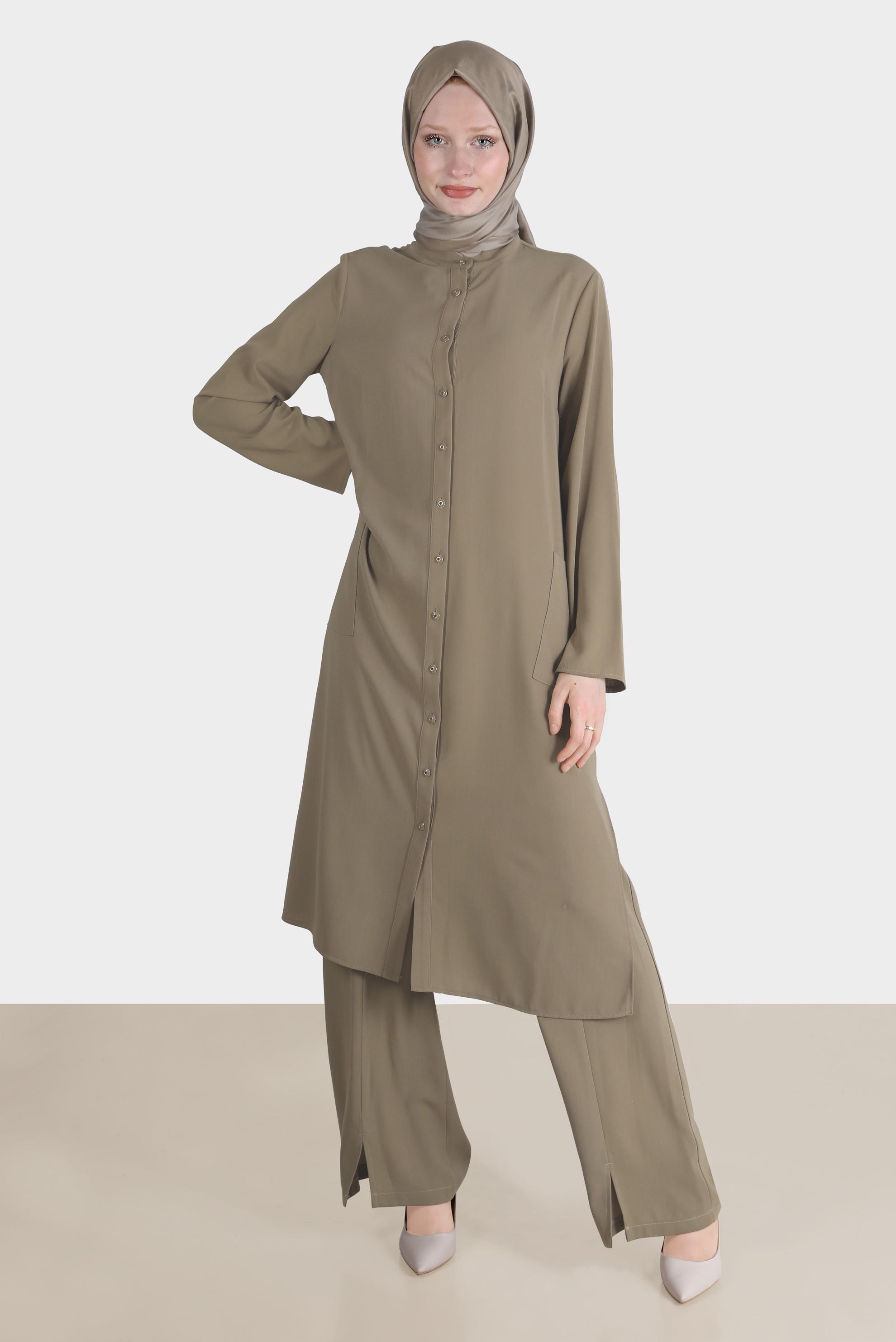 Tesettür giyim YEŞİL BOYDAN DÜĞMELİ YIRTMAÇ DETAYLI İKİLİ PANT. TAKIM 42517 