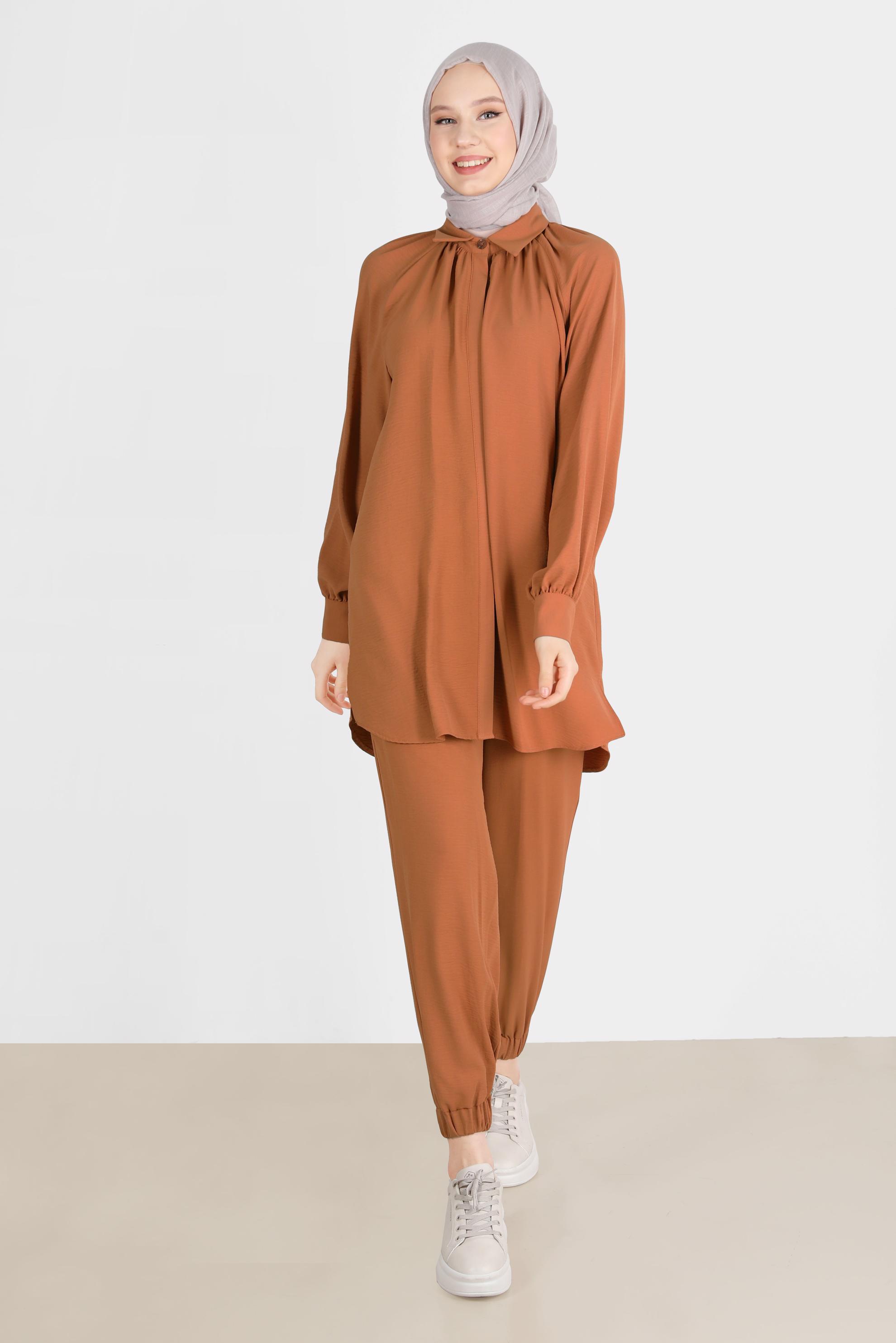 Tesettür giyim TURUNCU PAÇASI LASTİKLİ GİZLİ DÜĞMELİ İKİLİ PANT. TAKIM 42518 