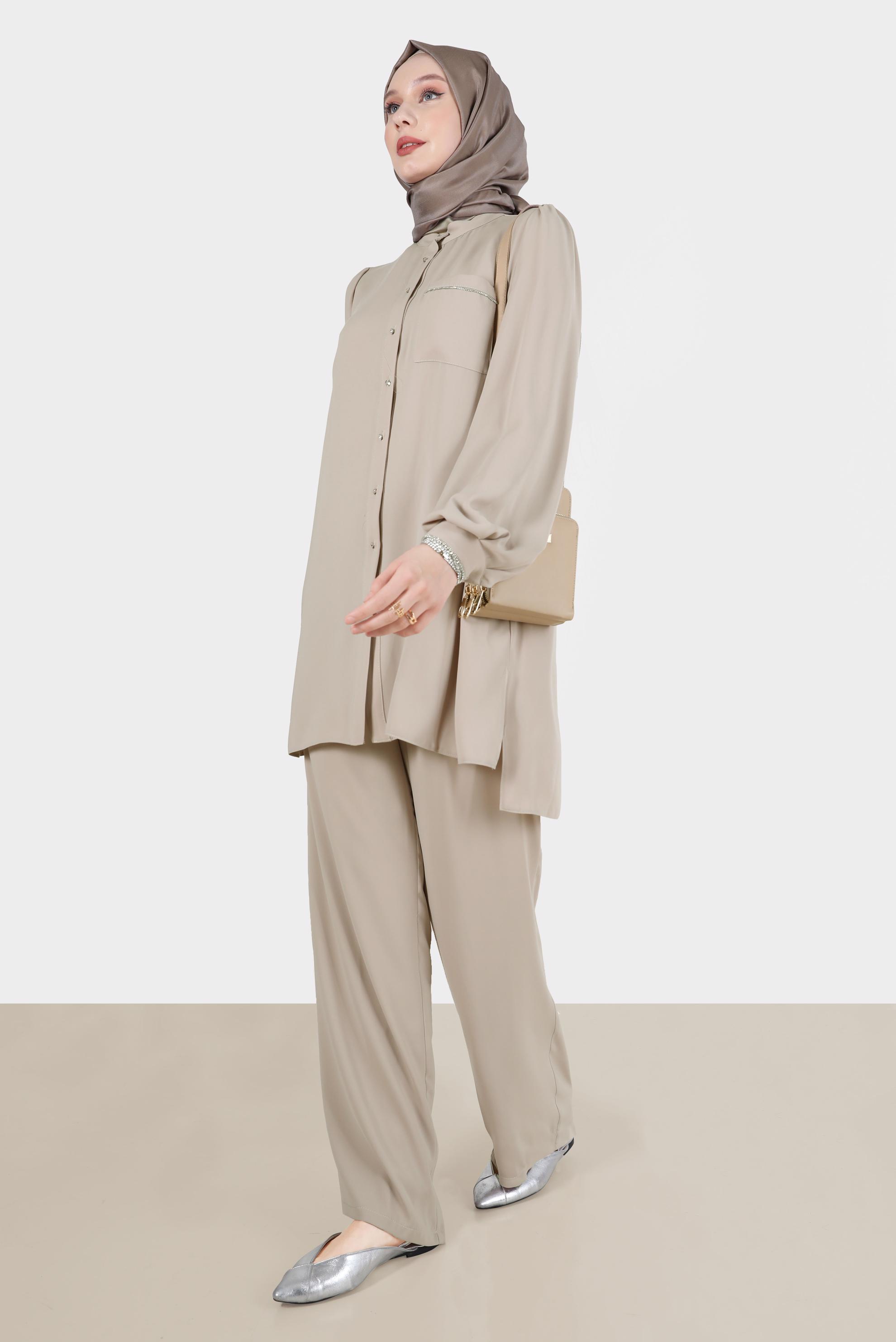 Tesettür giyim BEJ TAŞ DETAYLI İKİLİ KLASİK PANT. TAKIM 42565 