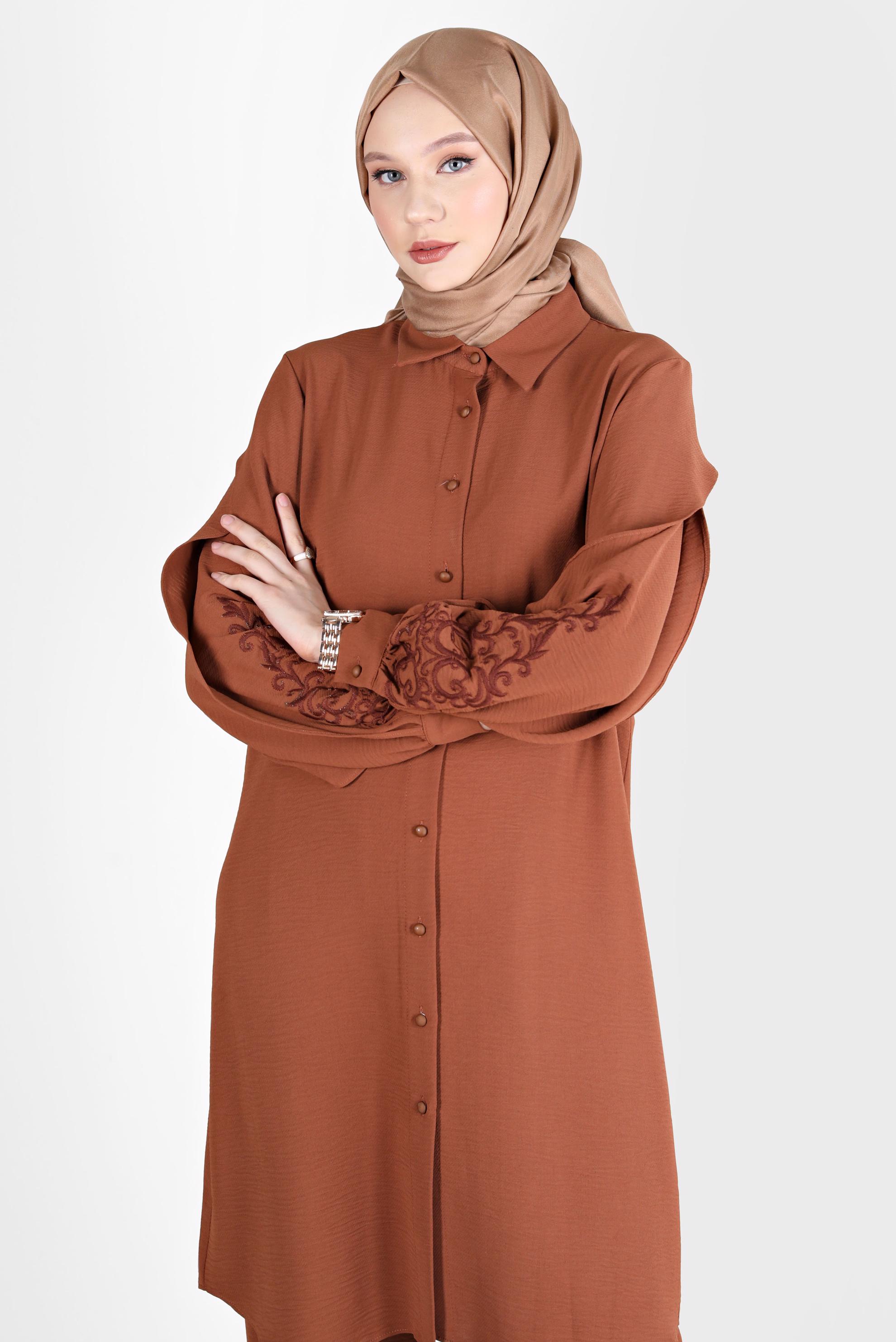 Tesettür giyim KAHVE KOLLARI NAKIŞLI VOLAN DETAYLI İKİLİ PANT. TAKIM 42608 
