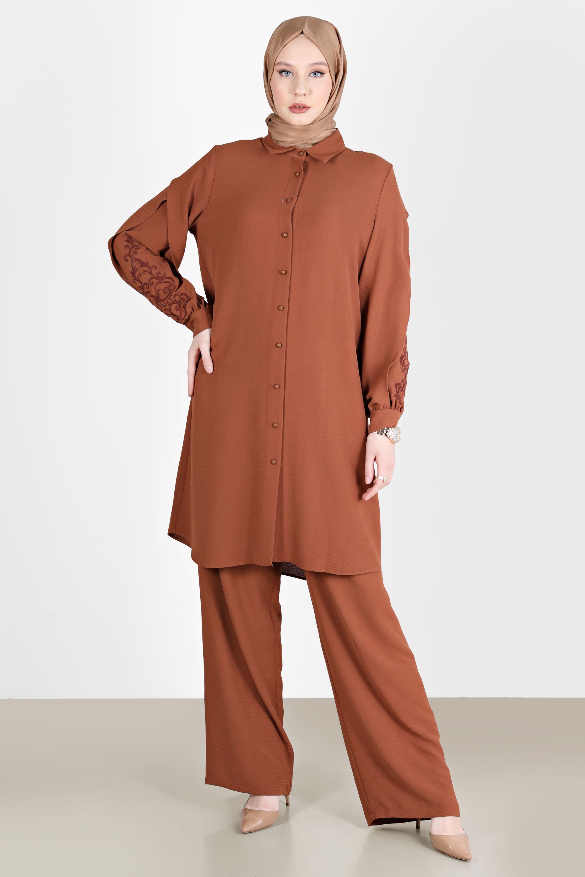Tesettür giyim KAHVE KOLLARI NAKIŞLI VOLAN DETAYLI İKİLİ PANT. TAKIM 42608 
