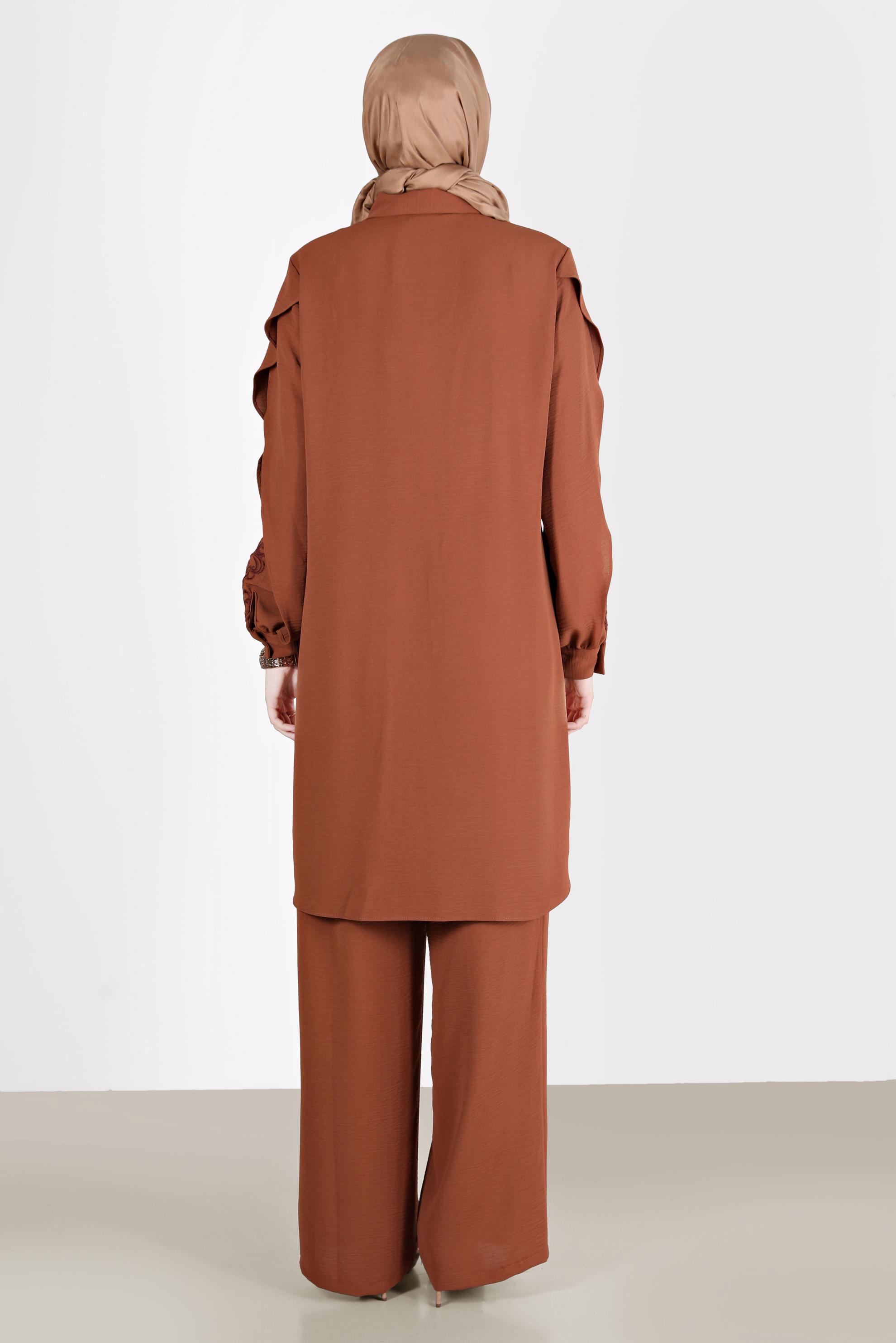 Tesettür giyim KAHVE KOLLARI NAKIŞLI VOLAN DETAYLI İKİLİ PANT. TAKIM 42608 