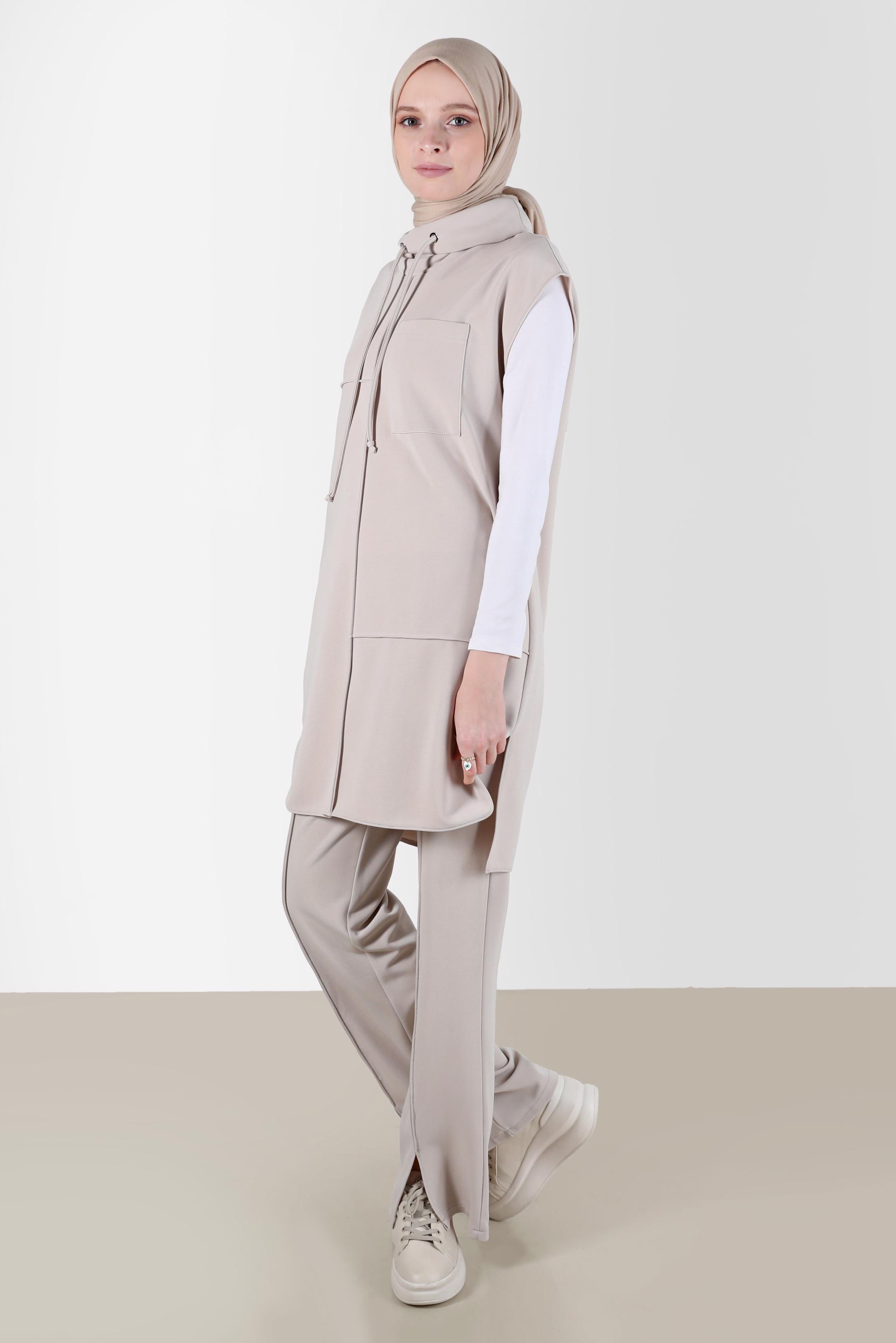 Tesettür giyim BEJ DÖKÜMLÜ YAKA YIRTMAÇ DETAYLI İKİLİ PANT. TAKIM 42706	