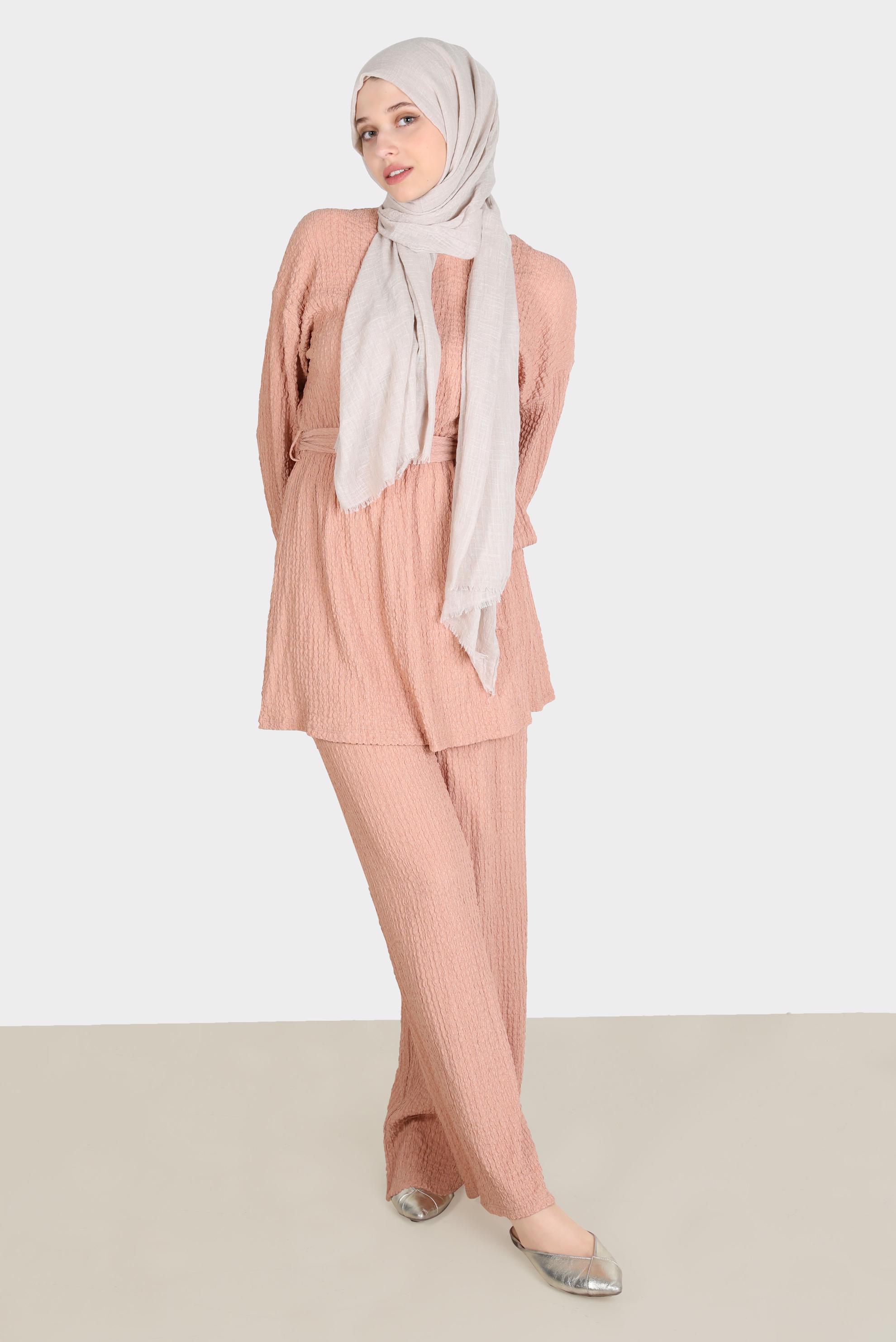 Tesettür giyim PUDRA WAFFLE EFEKTLİ İKİLİ PANTOLONLU TAKIM 42716 