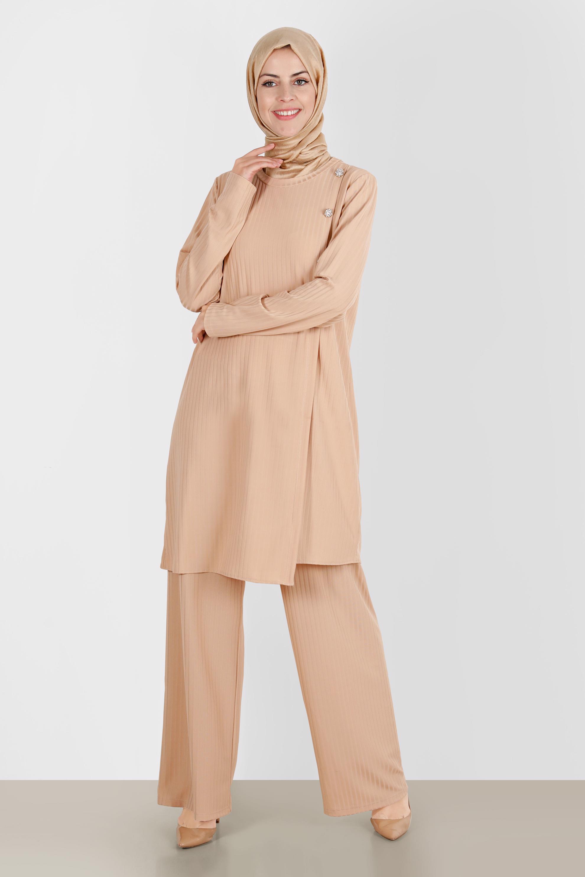 Tesettür giyim BEJ TAŞ DETAYLI FİTİLLİ İKİLİ PANT. TAKIM 42882 