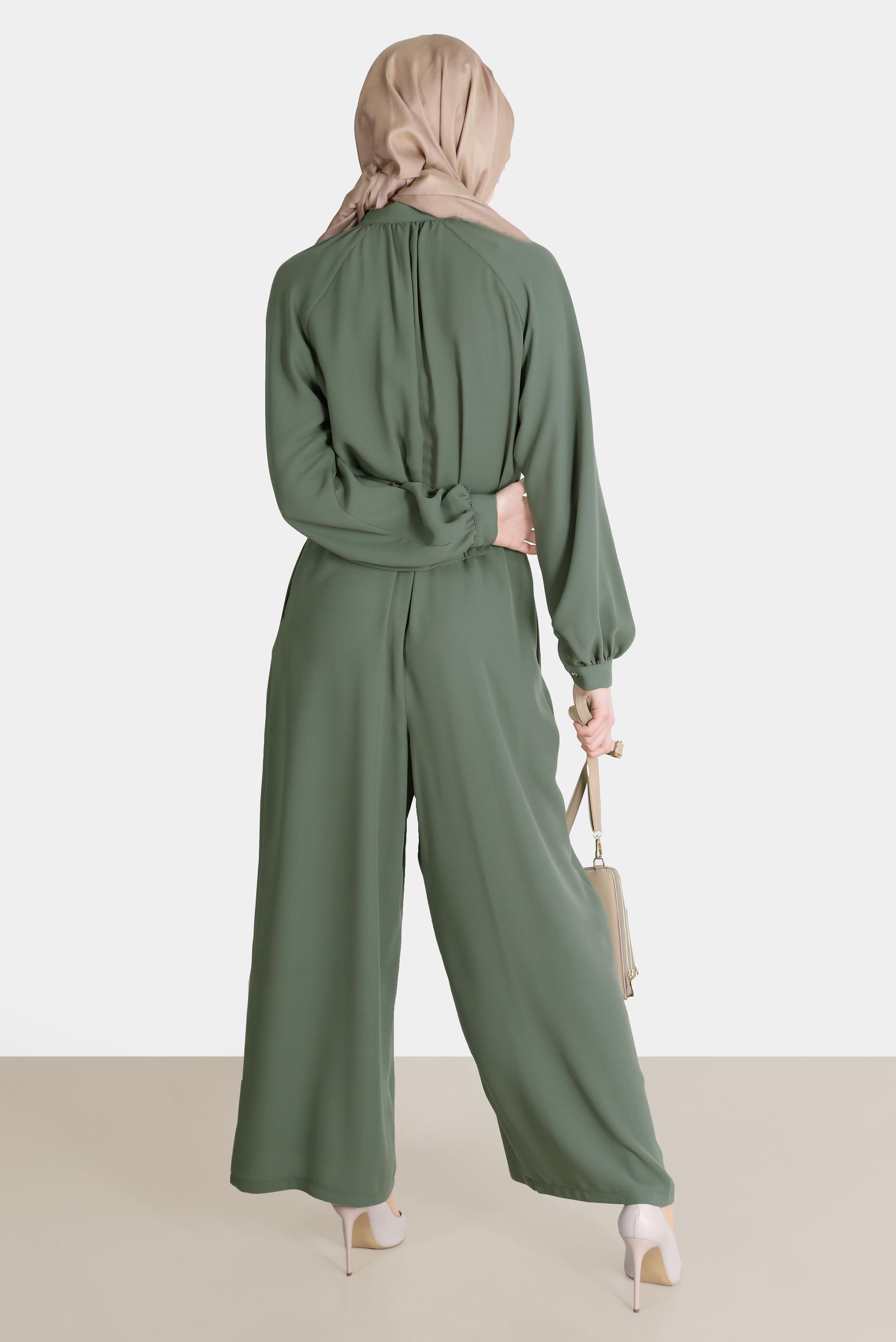 Vêtements hijab KAKI SALOPETTE EN CRÊPE AVEC CEINTURE 42695