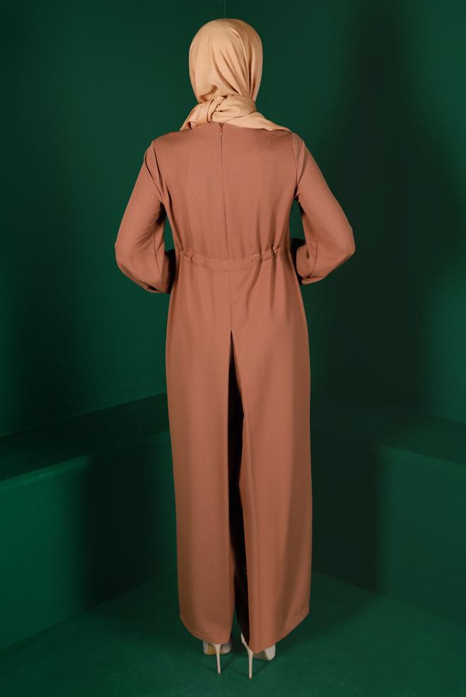 Tesettür giyim KAHVE HIRKA GÖRÜNÜMLÜ DÜĞMELİ TULUM 42766  - ALVİNA