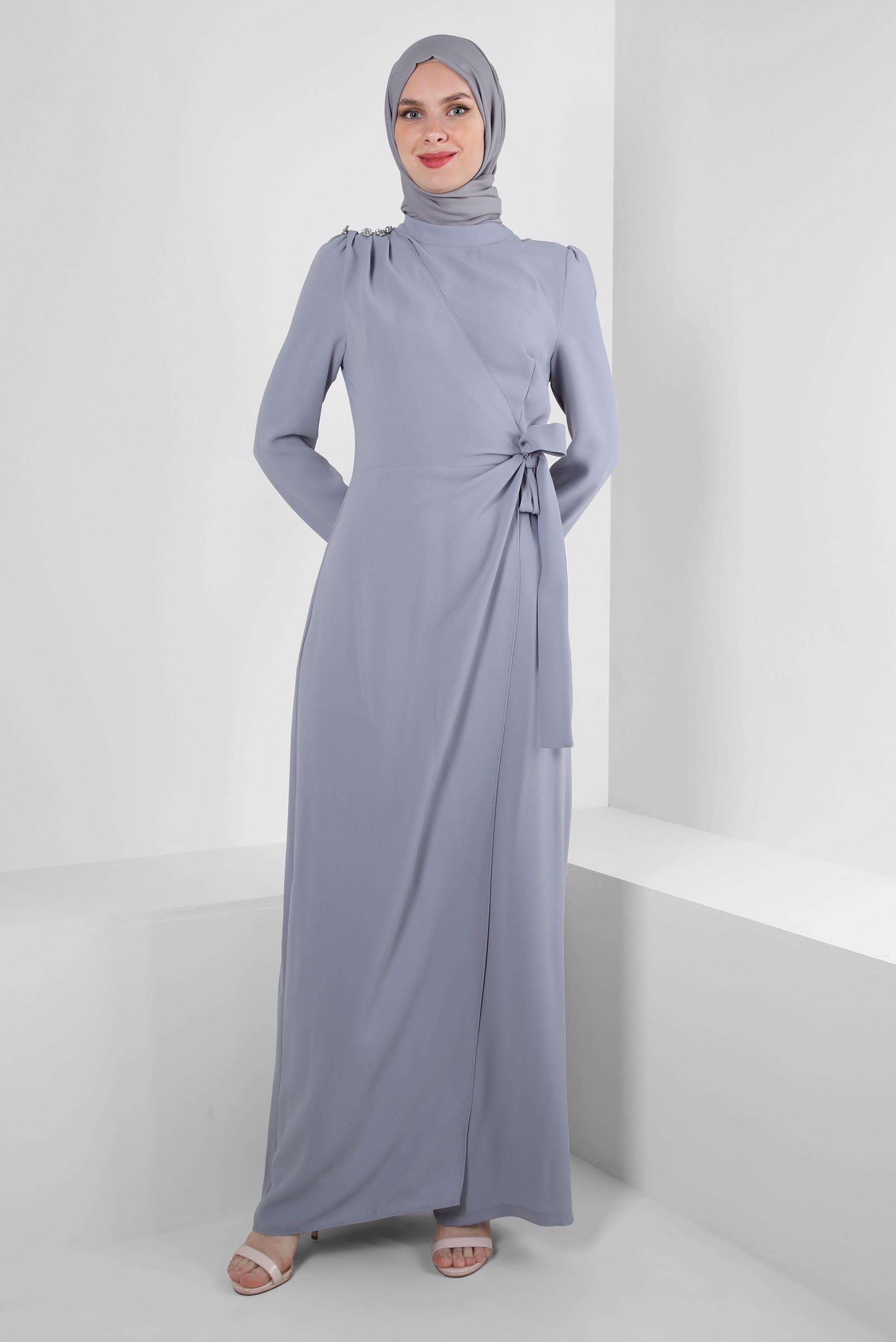 Tesettür giyim GRİ BAĞLAMA DETAYLI KREP TULUM 42885