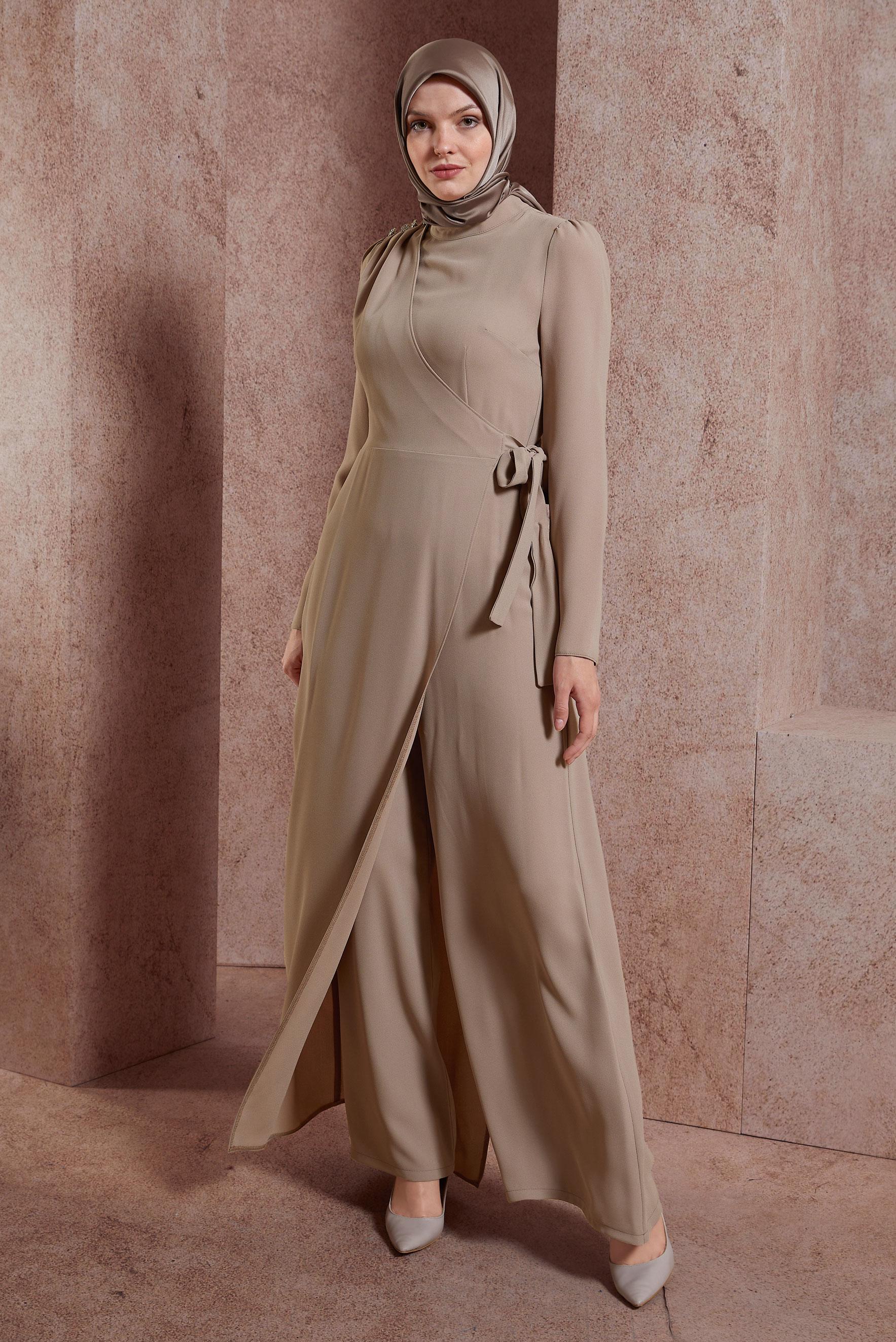 Vêtements hijab BEIGE SALOPETTE AVEC GEMME BRODÉE 42885