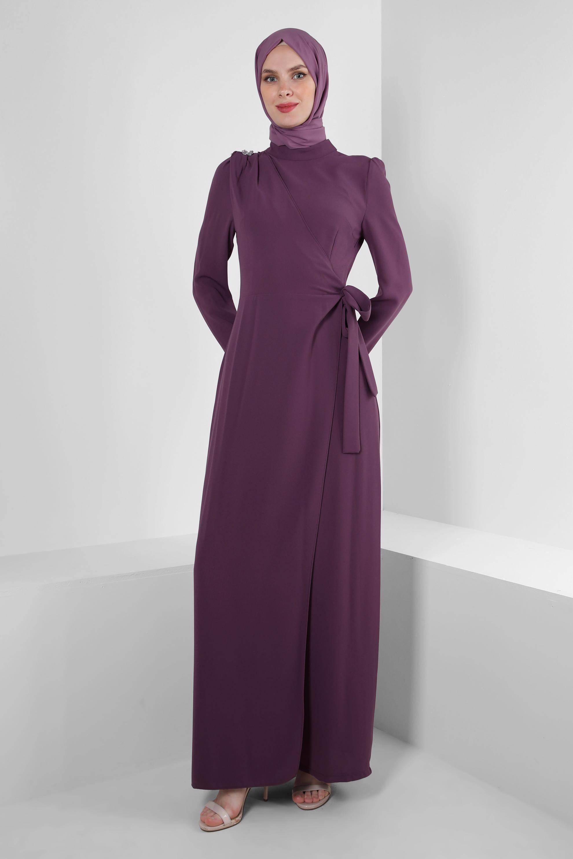 Tesettür giyim MOR BAĞLAMA DETAYLI KREP TULUM 42885