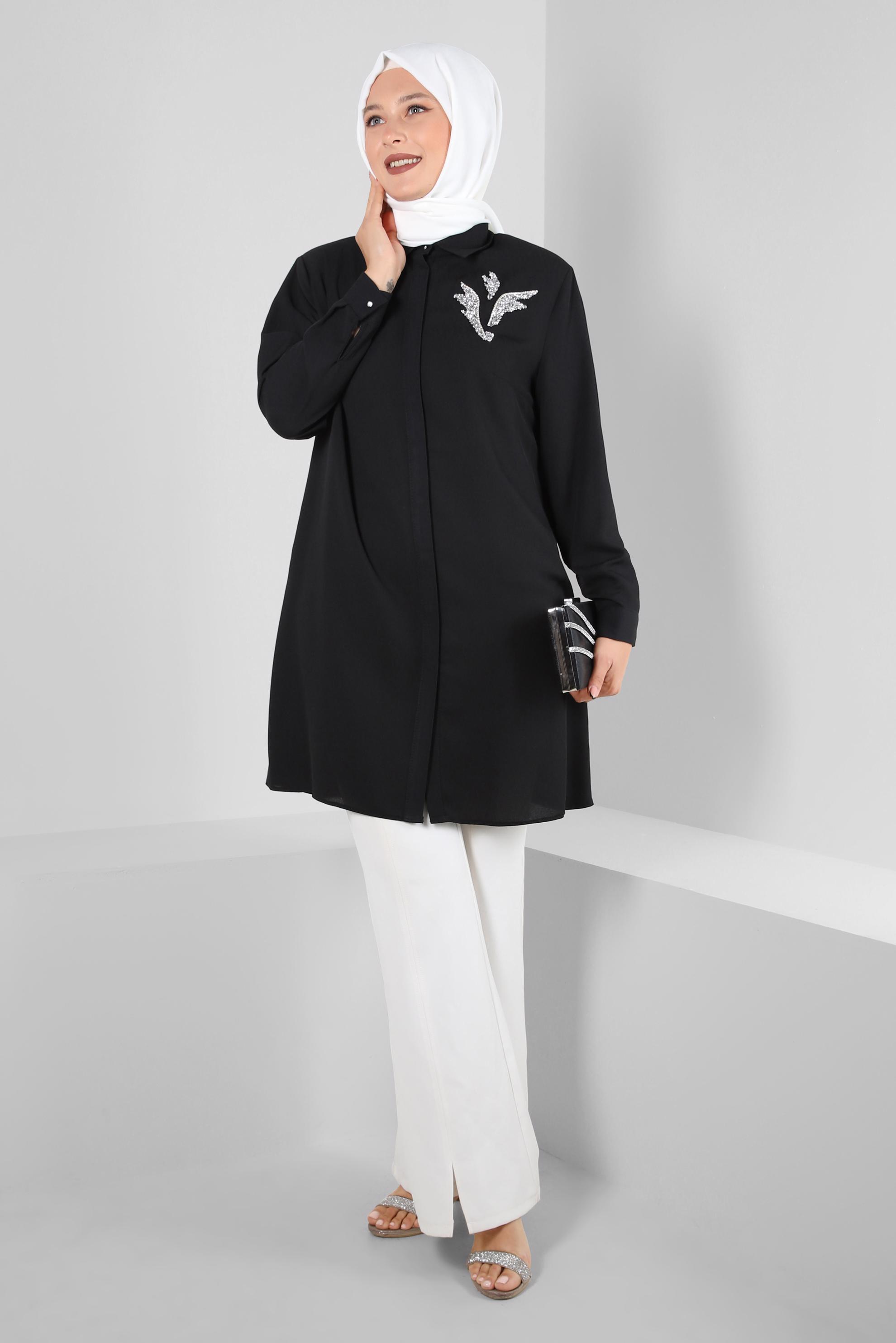 Tesettür giyim SİYAH GÖMLEK YAKA TAŞ DETAYLI TUNİK 20233