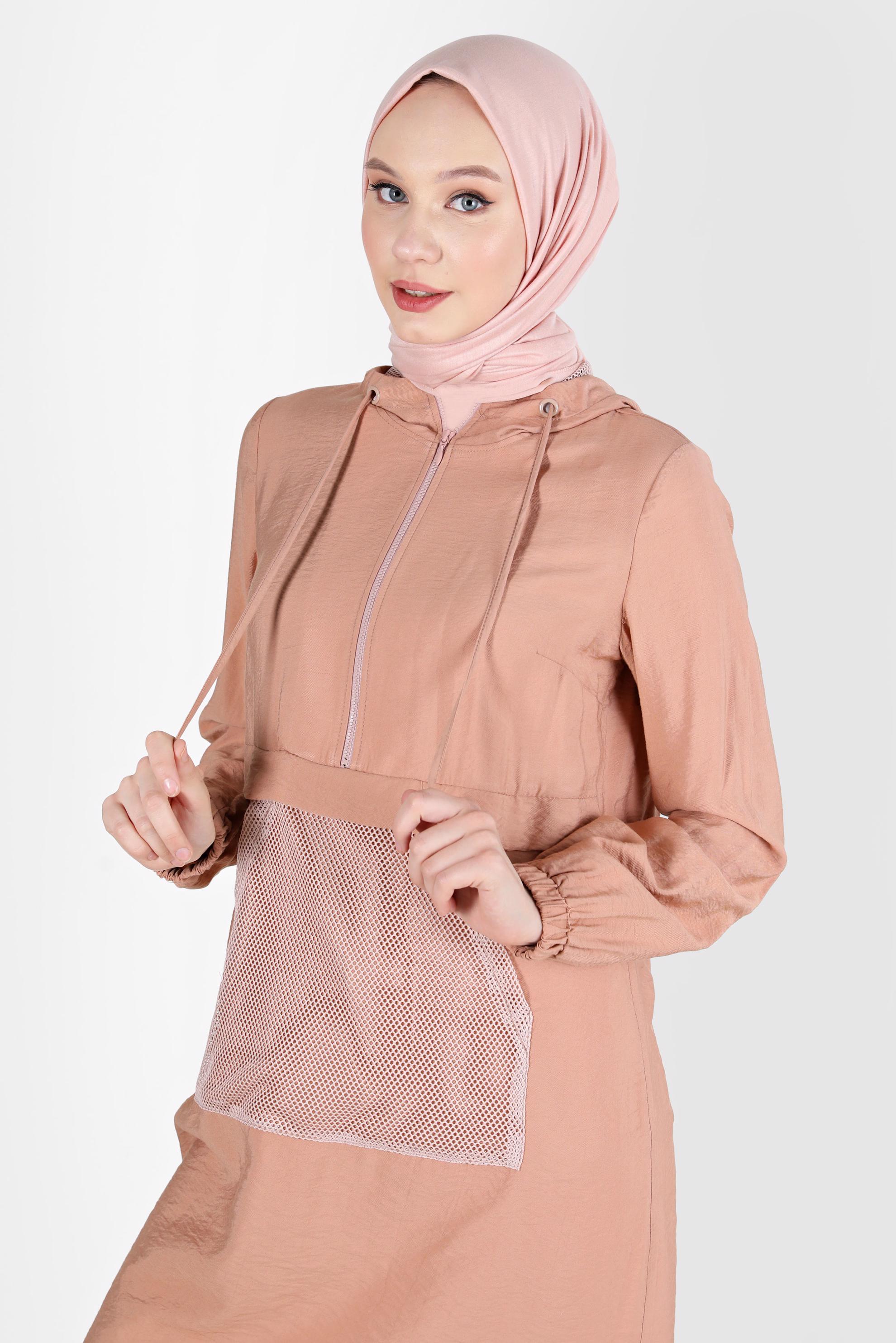 Tesettür giyim PUDRA FİLE DETAYLI KAPÜŞONLU TUNİK 41745 