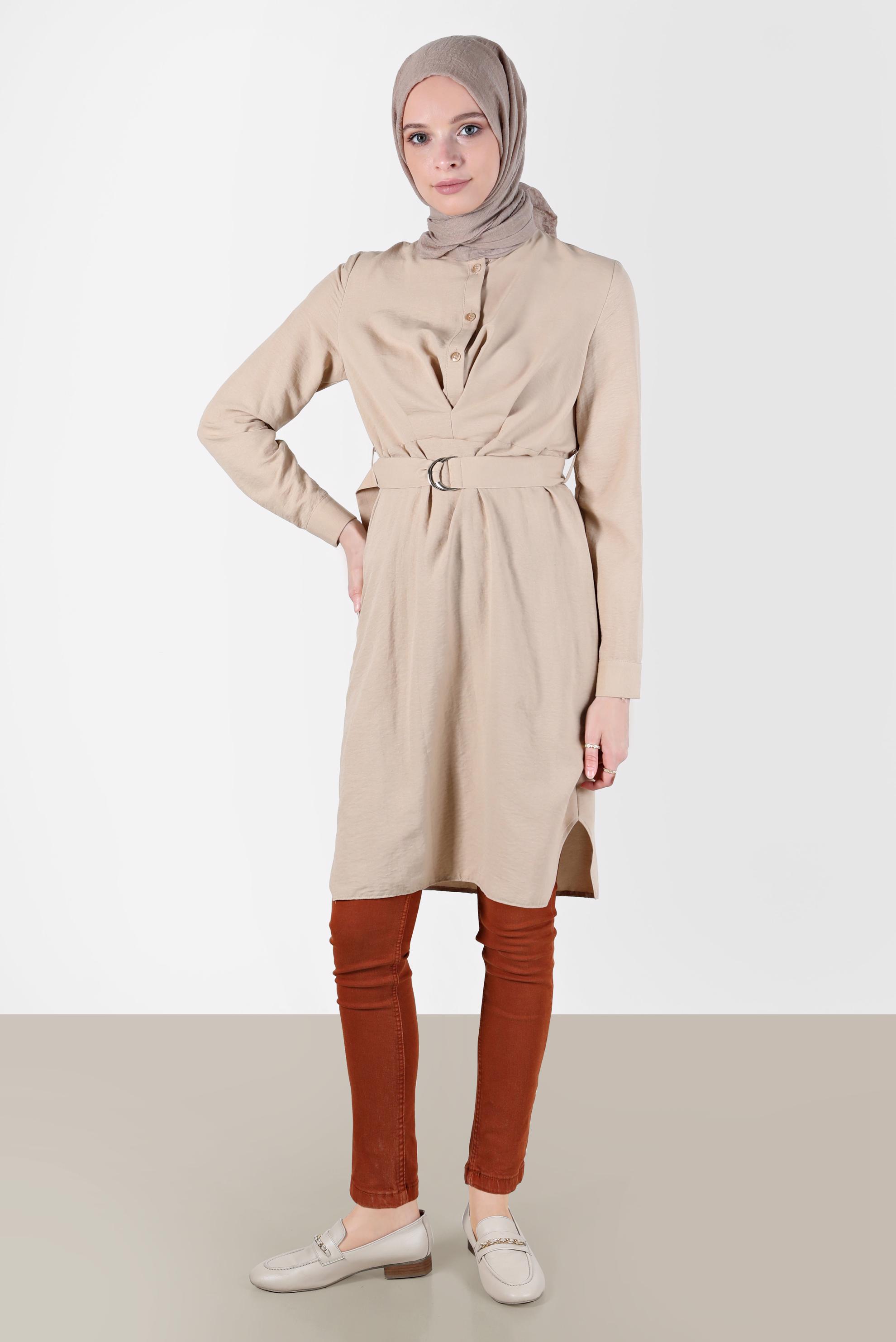 Tesettür giyim BEJ KUŞAKLI DÜĞMELİ TUNİK 41752 