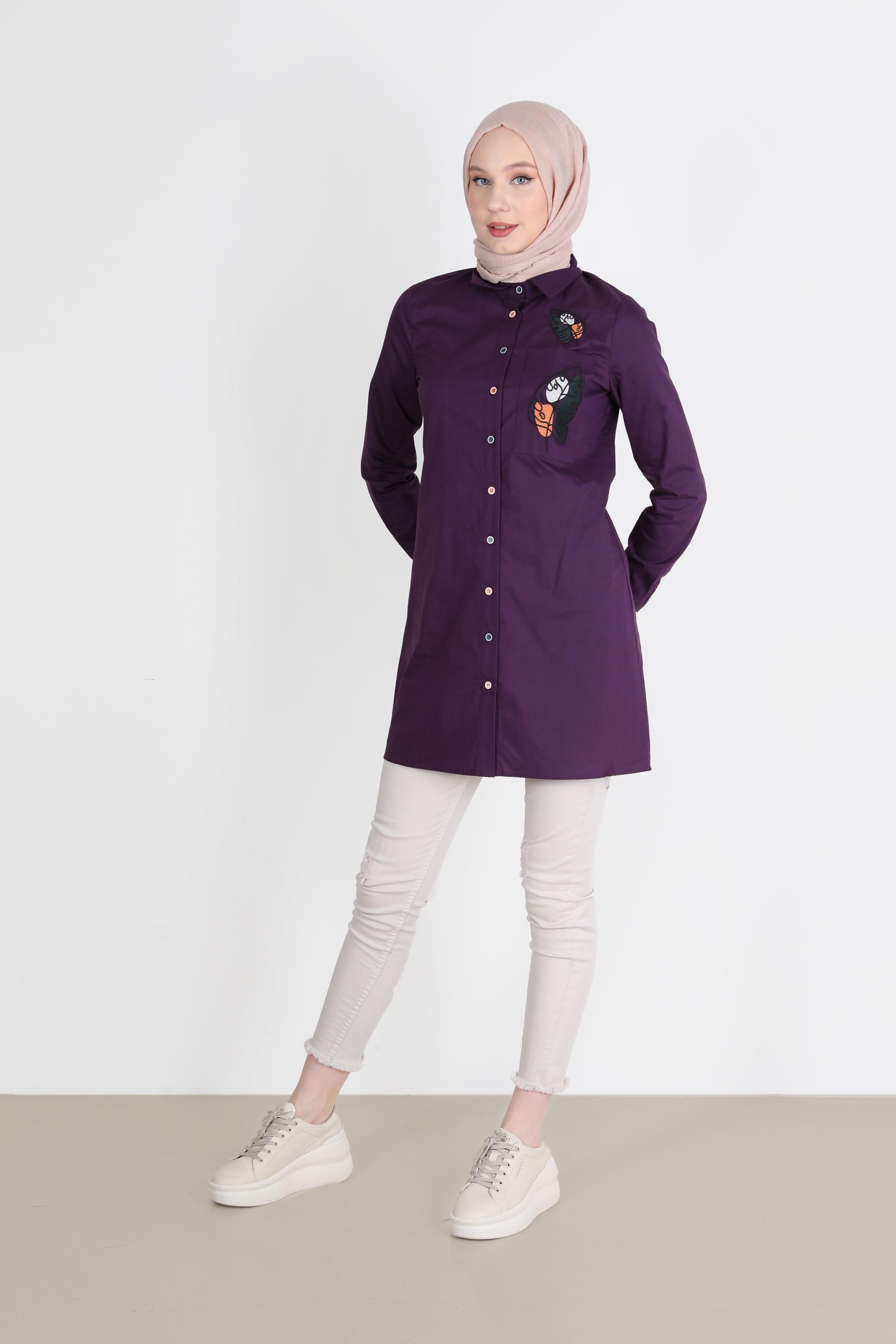 Tesettür giyim MOR NAKIŞ DETAYLI DÜĞMELİ TUNİK 41754 