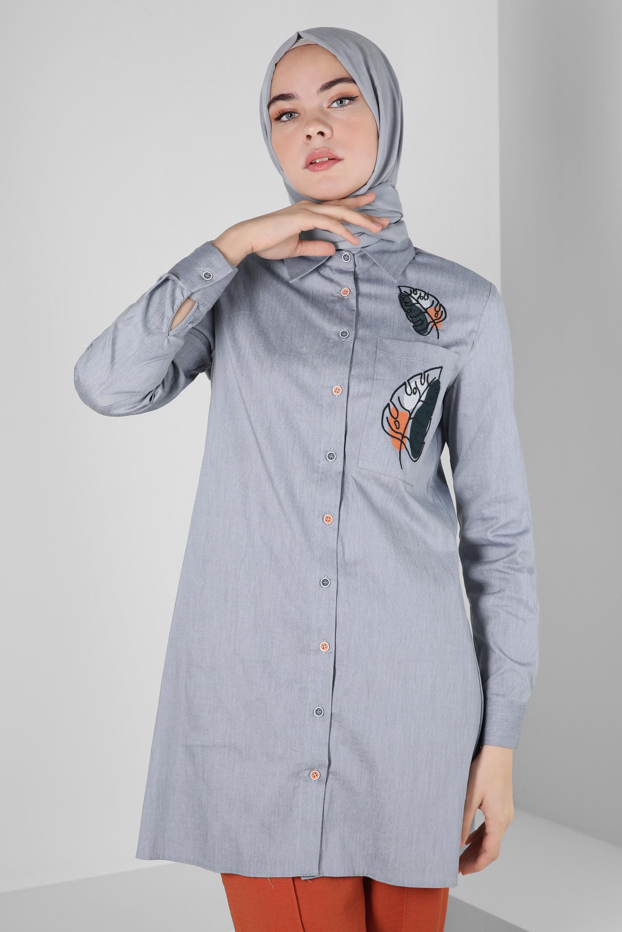 Tesettür giyim GRİ NAKIŞ DETAYLI DÜĞMELİ TUNİK 41754-1 