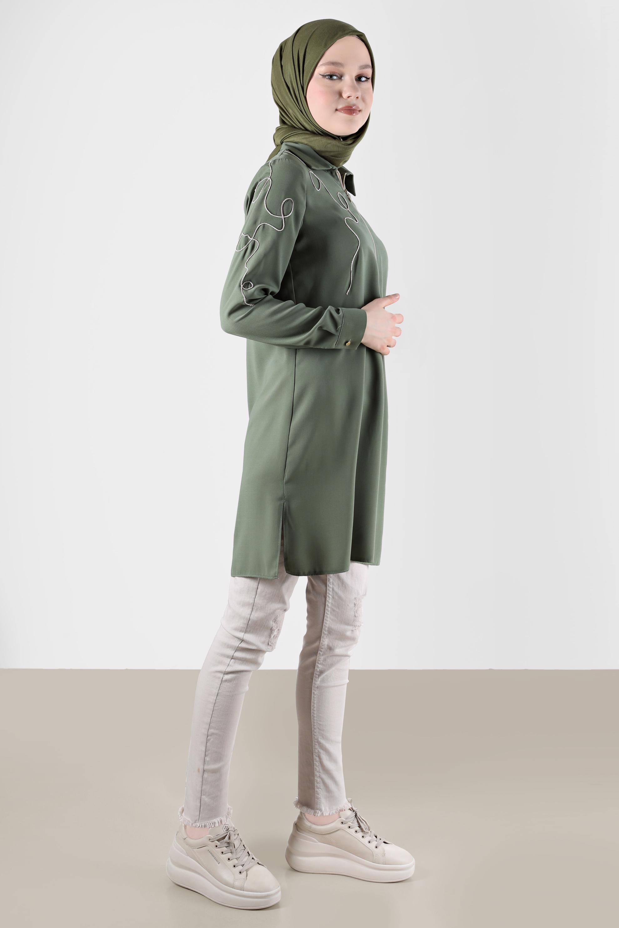 Tesettür giyim HAKİ NAKIŞ DETAYLI FERMUARLI TUNİK 41758 