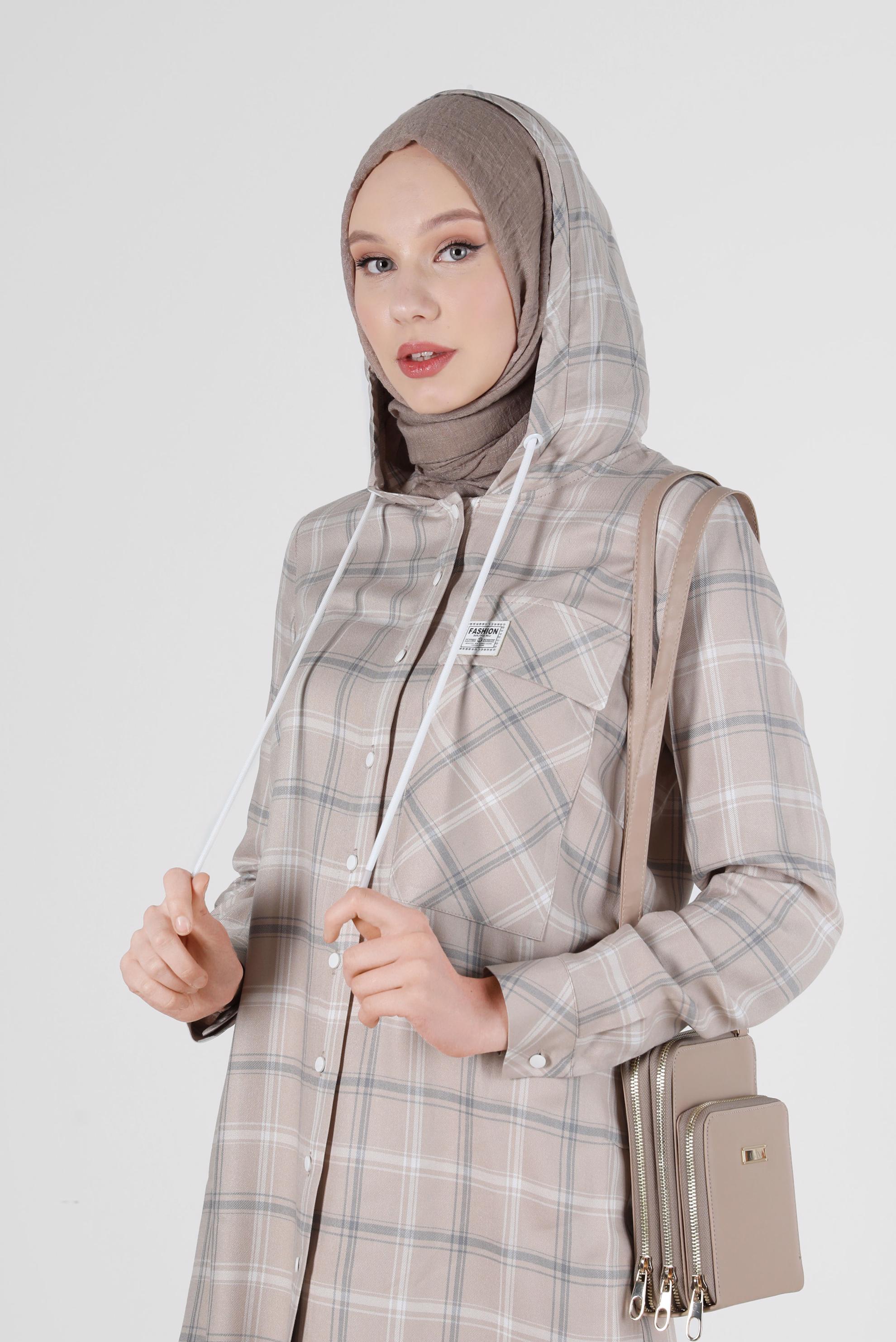 Tesettür giyim BEJ KAPÜŞONLU ÇITÇITLI EKOSE TUNİK 41767 