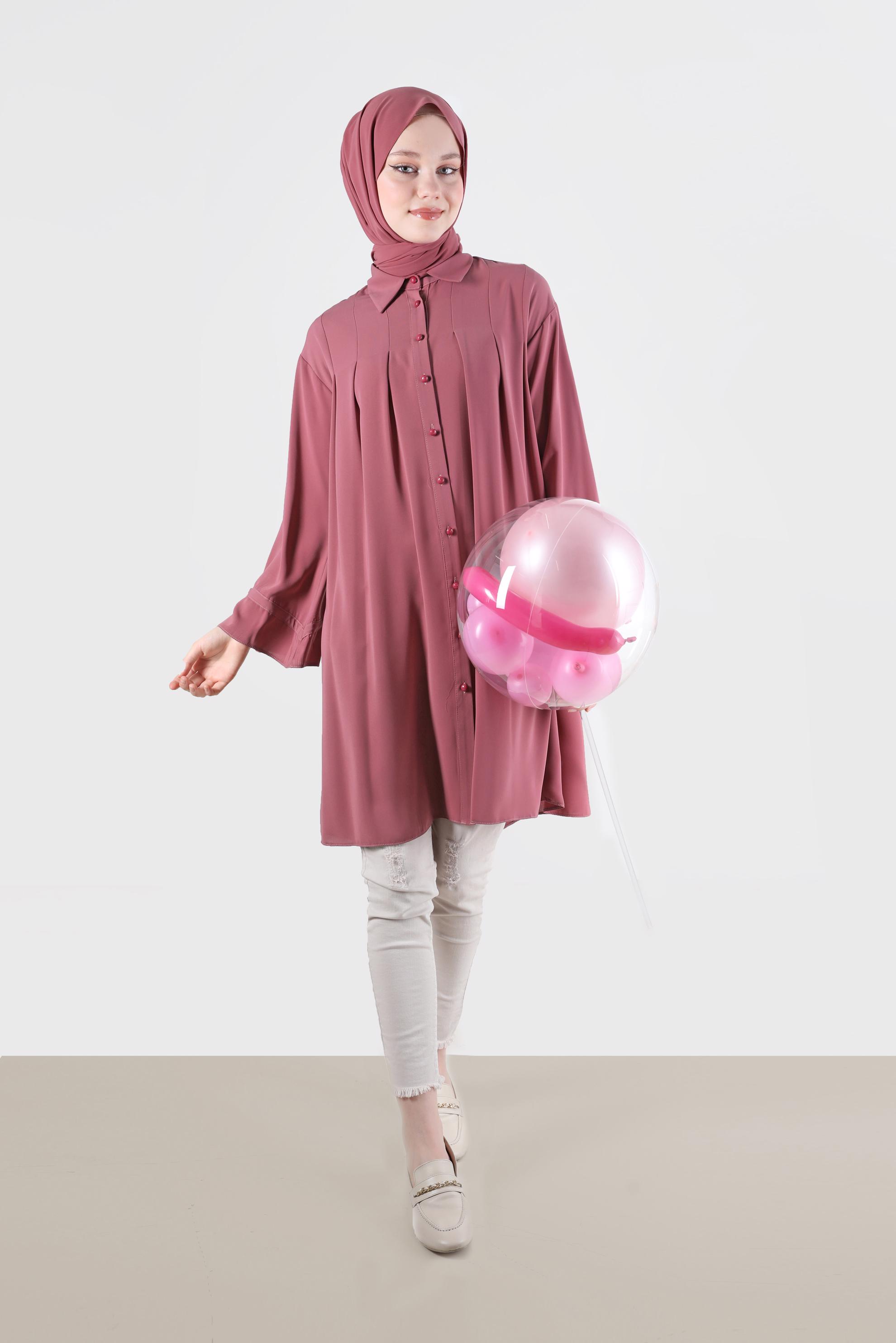 Tesettür giyim PEMBE PİLE DETAYLI İNCİ DÜĞMELİ TUNİK 42502 