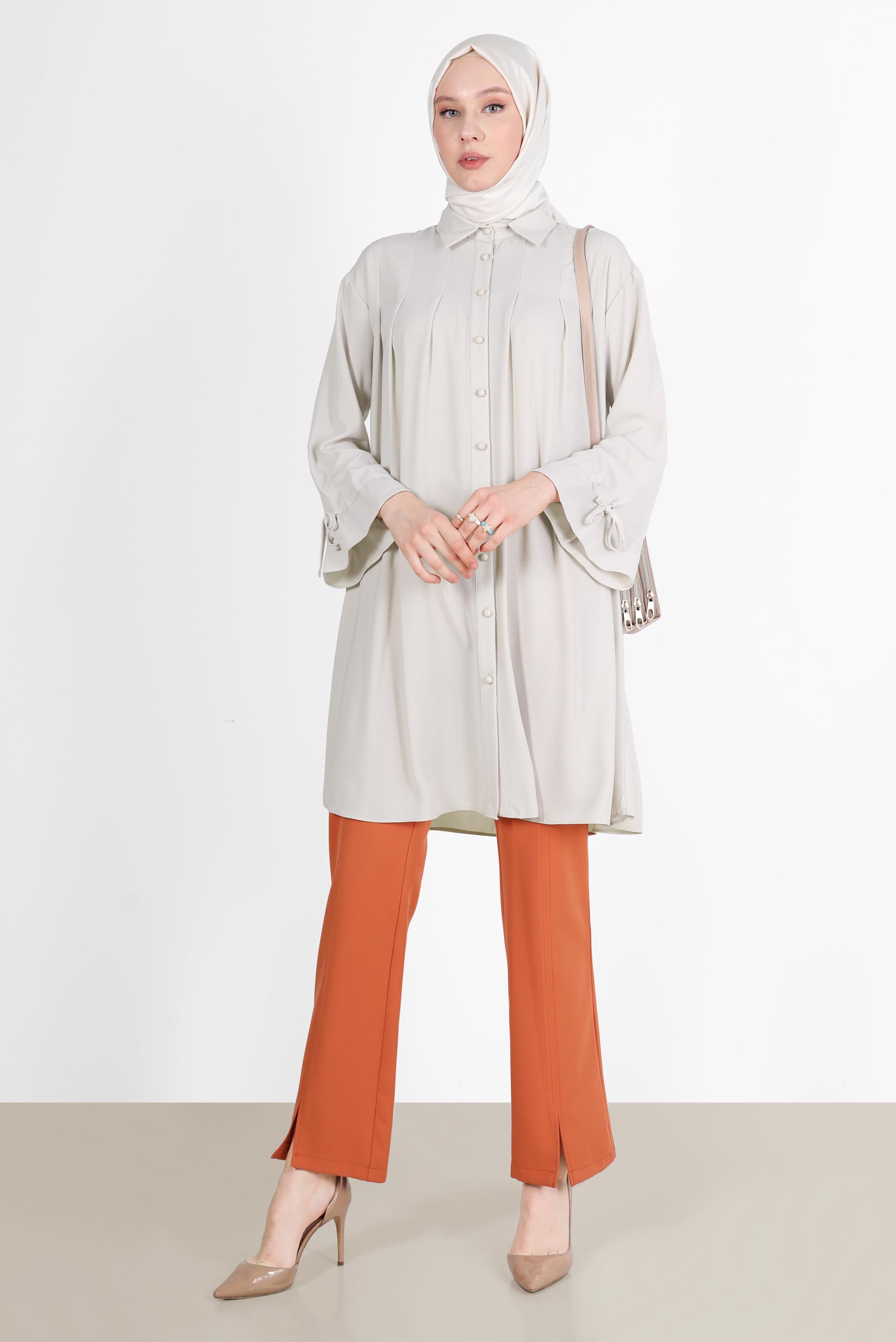 Tesettür giyim EKRU PİLE DETAYLI İNCİ DÜĞMELİ TUNİK 42502 