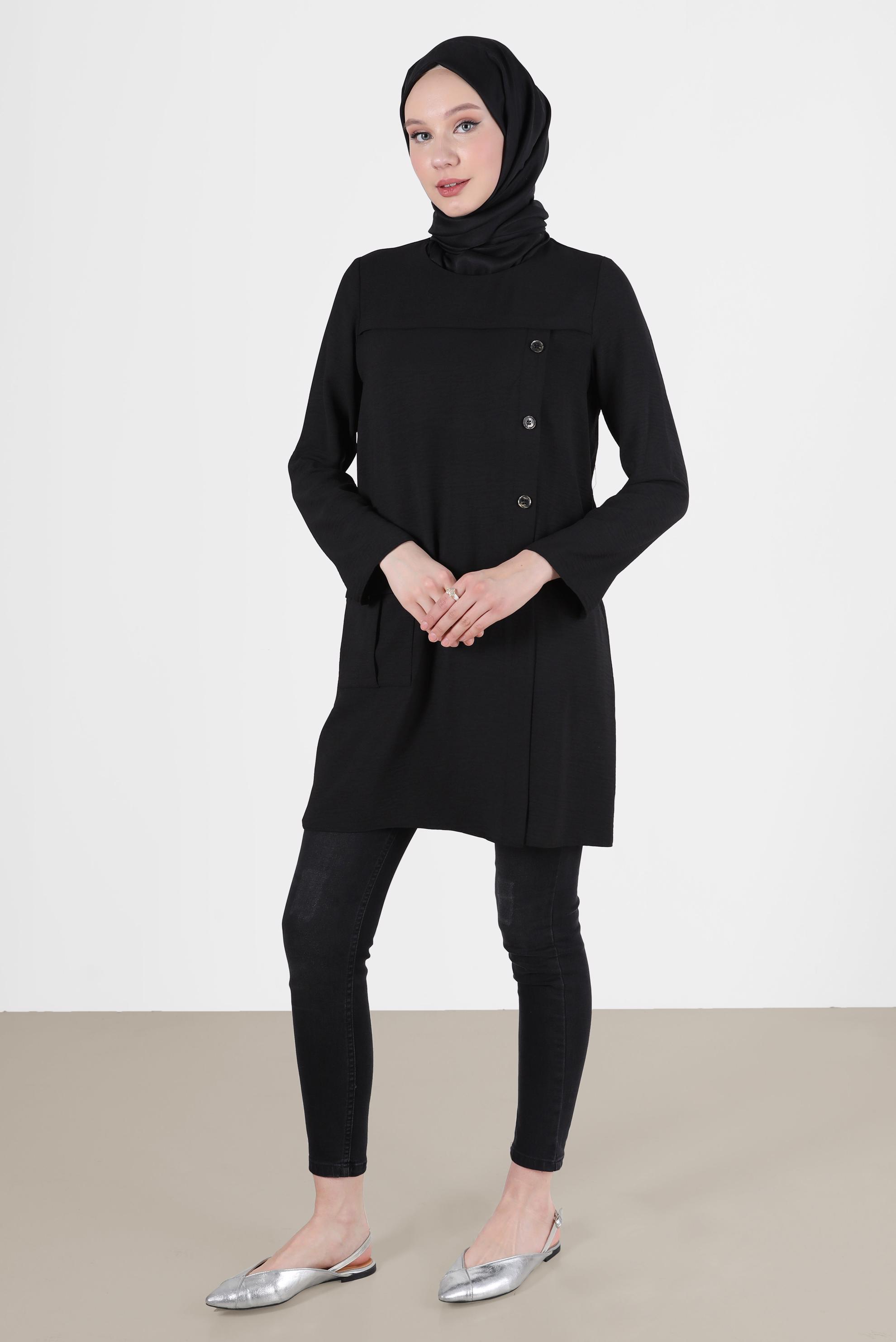 Tesettür giyim SİYAH DÜĞME DETAYLI CEPLİ TUNİK 42503