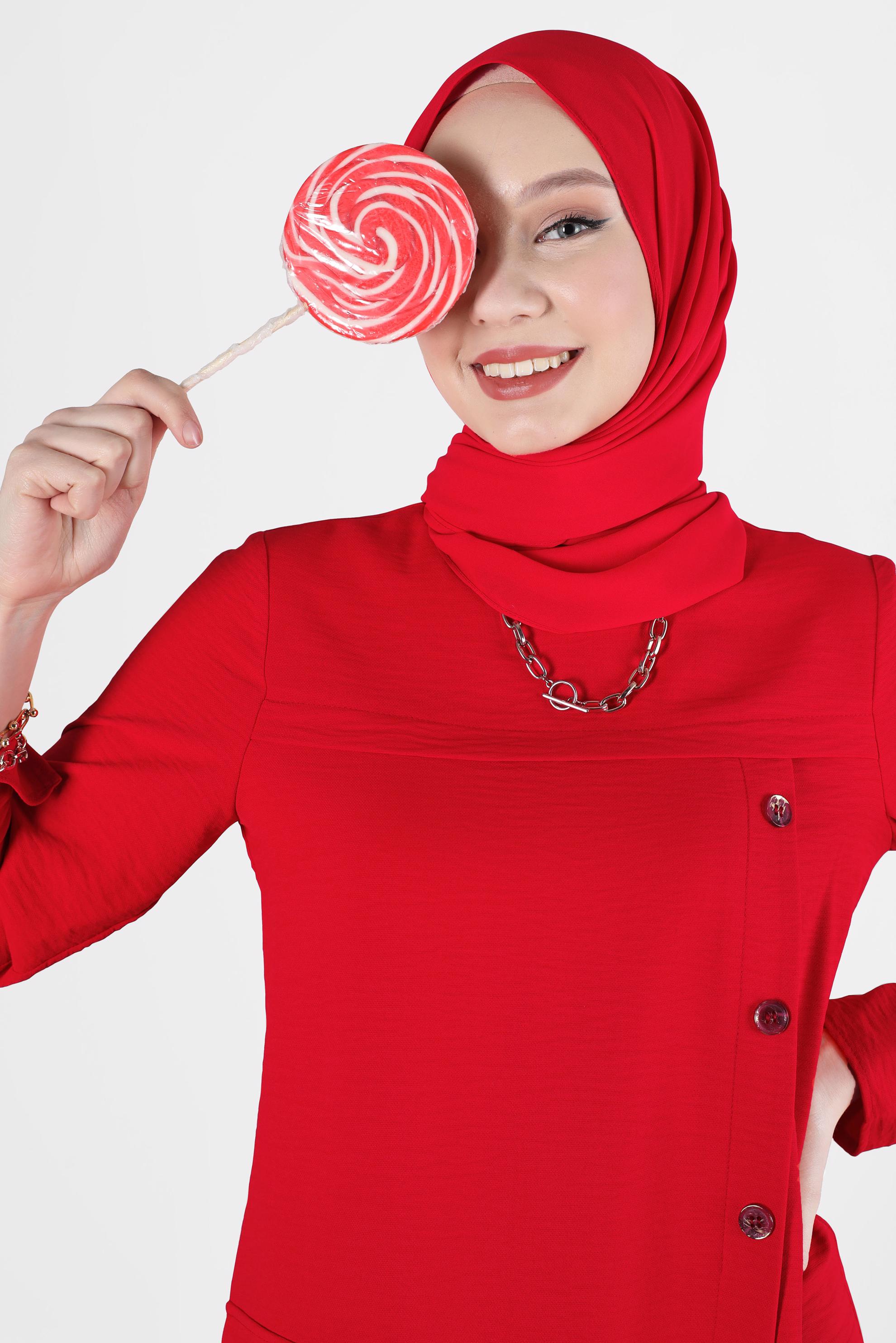 Tesettür giyim KIRMIZI DÜĞME DETAYLI CEPLİ TUNİK 42503