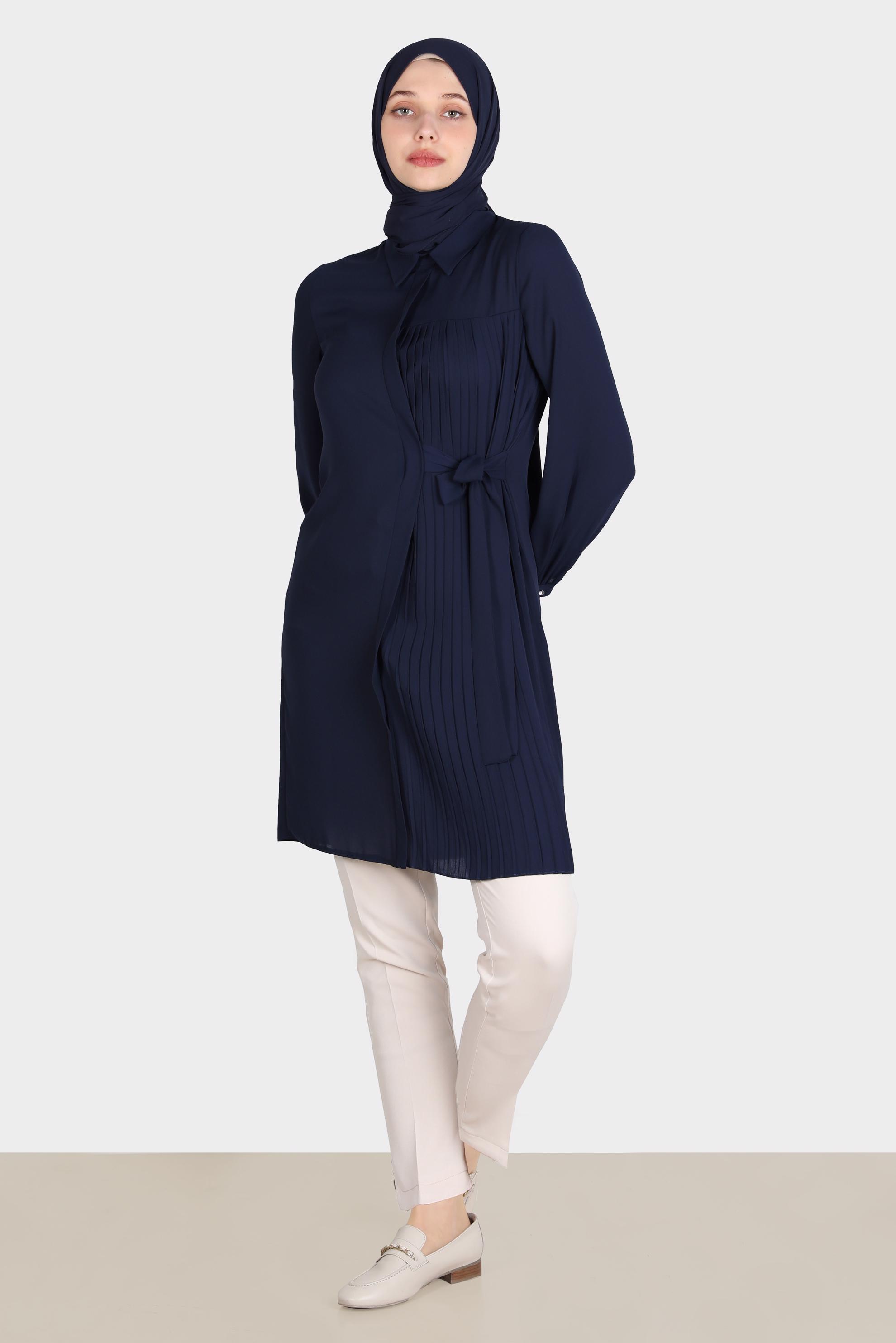 Tesettür giyim LACİVERT PİLE DETAYLI BAĞLAMALI TUNİK 42506 