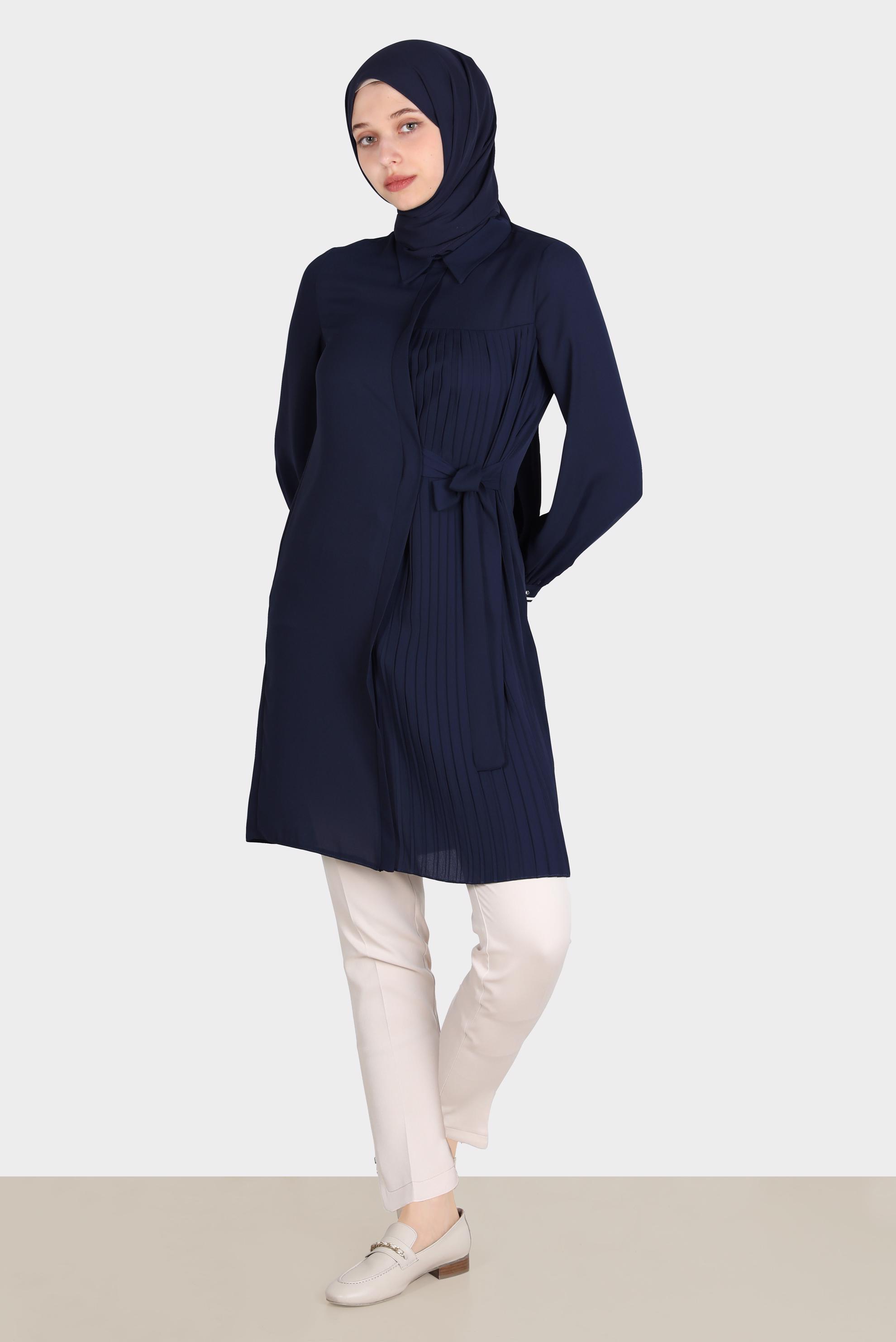 Tesettür giyim LACİVERT PİLE DETAYLI BAĞLAMALI TUNİK 42506 