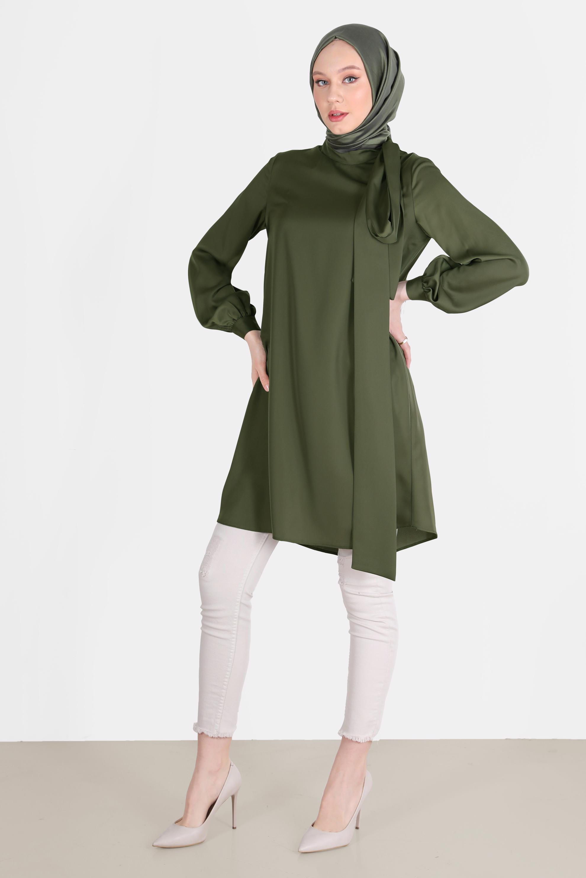 Tesettür giyim HAKİ BAĞLAMA DETAYLI FERMUARLI SATEN TUNİK 42507	