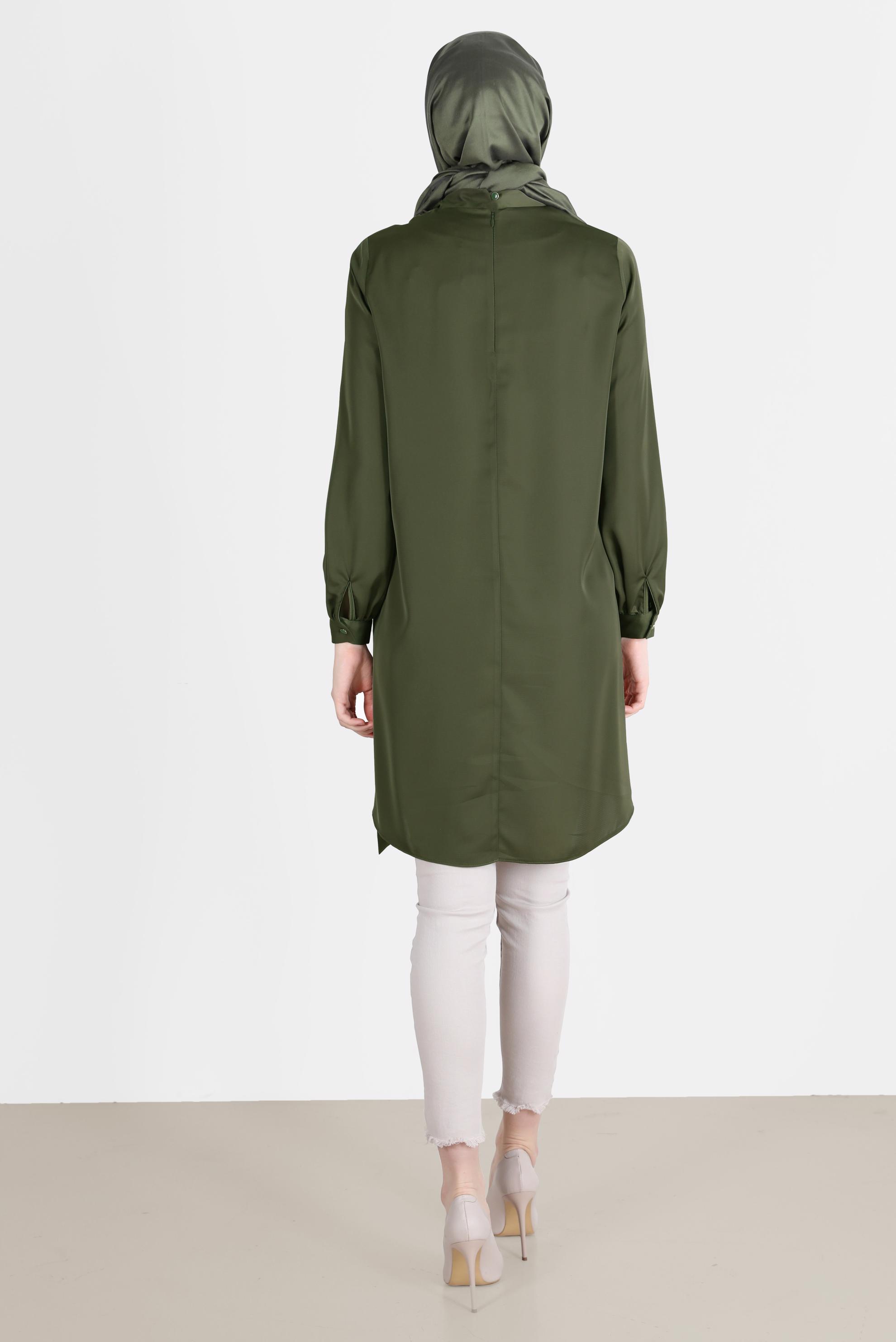 Tesettür giyim HAKİ BAĞLAMA DETAYLI FERMUARLI SATEN TUNİK 42507	