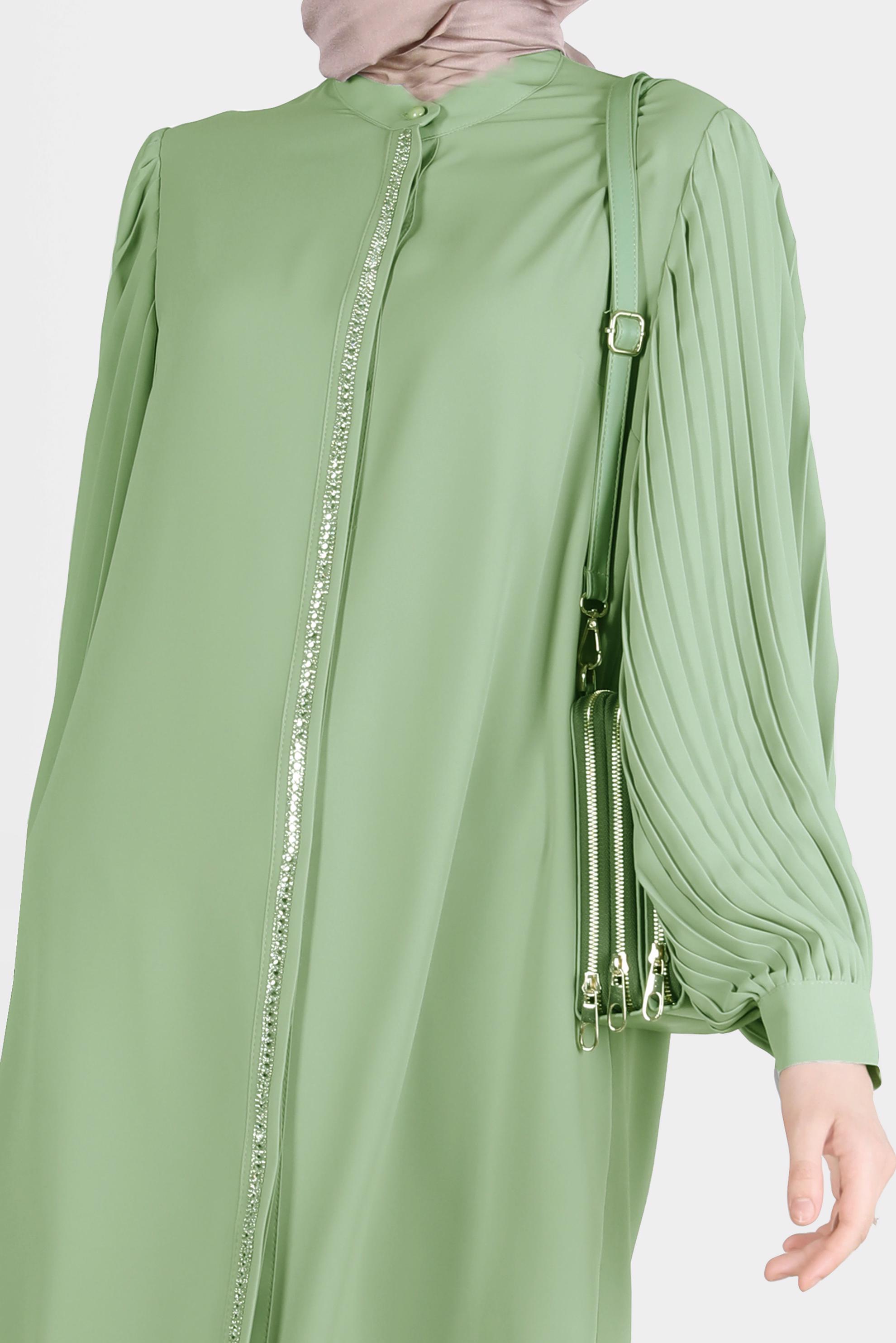 Tesettür giyim YEŞİL PARLAK ŞERİT DETAYLI KOLLARI PİLELİ TUNİK 42521