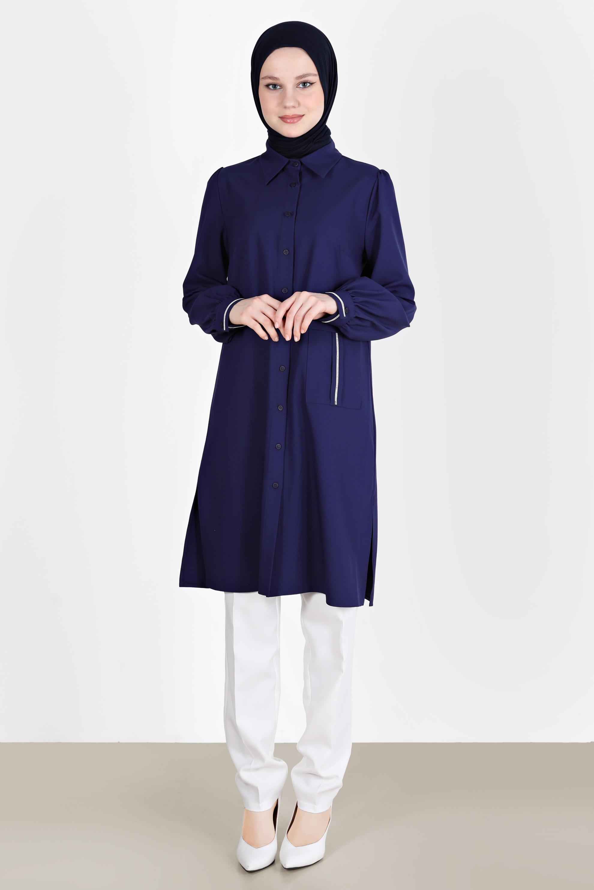 Tesettür giyim LACİVERT TAŞ DETAYLI BOYDAN DÜĞMELİ TUNİK 42528 