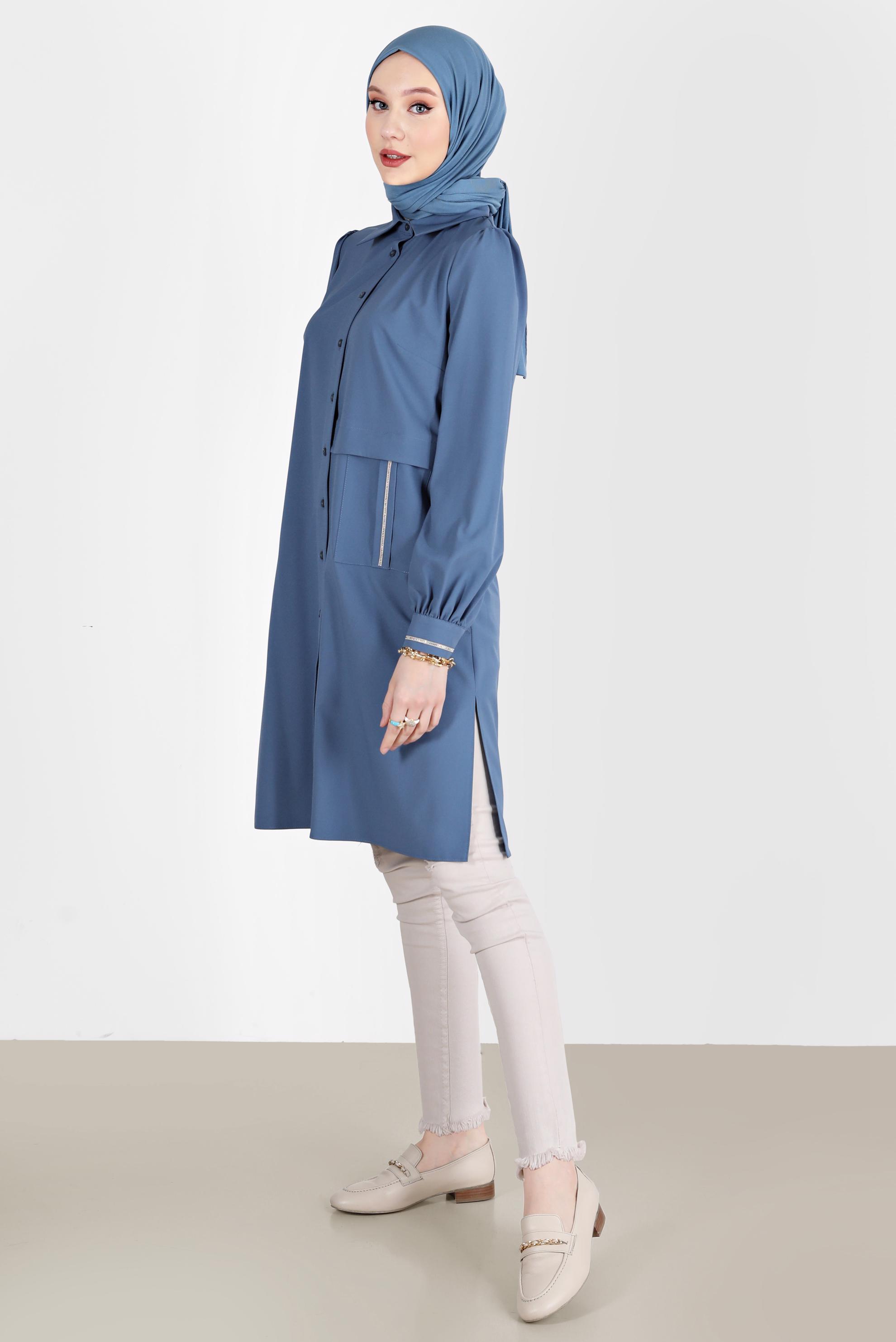 Tesettür giyim MAVİ TAŞ DETAYLI BOYDAN DÜĞMELİ TUNİK 42528 