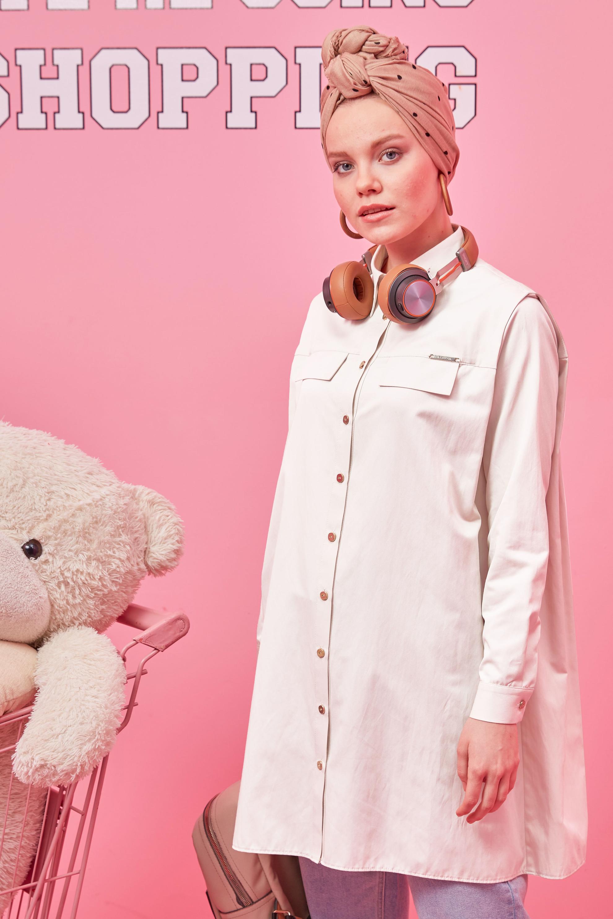 Tesettür giyim BEYAZ CEP GÖRÜNÜMLÜ DÜĞMELİ TUNİK 42535 