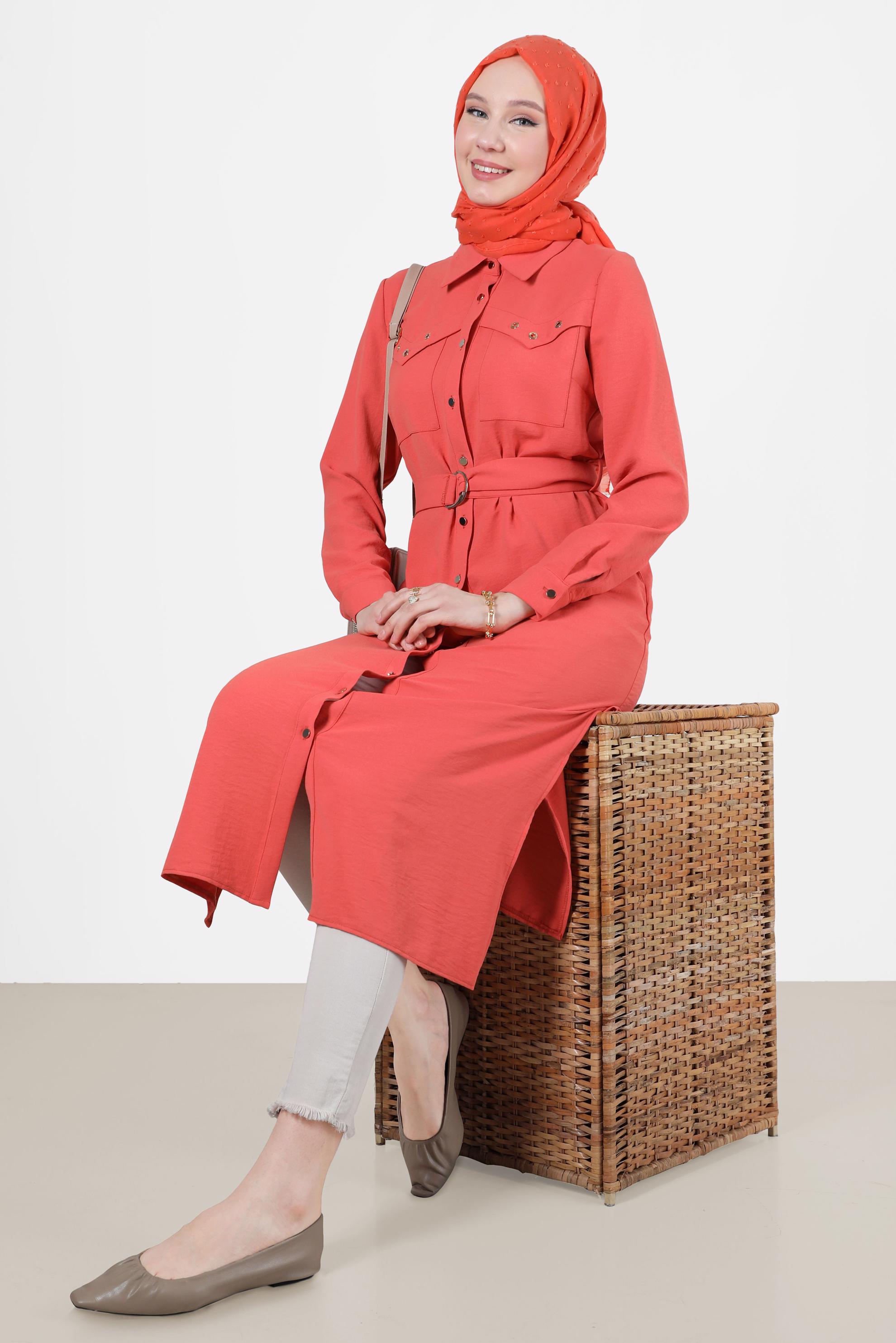 Tesettür giyim MERCAN BOYDAN DÜĞMELİ KUŞAKLI TUNİK 42536