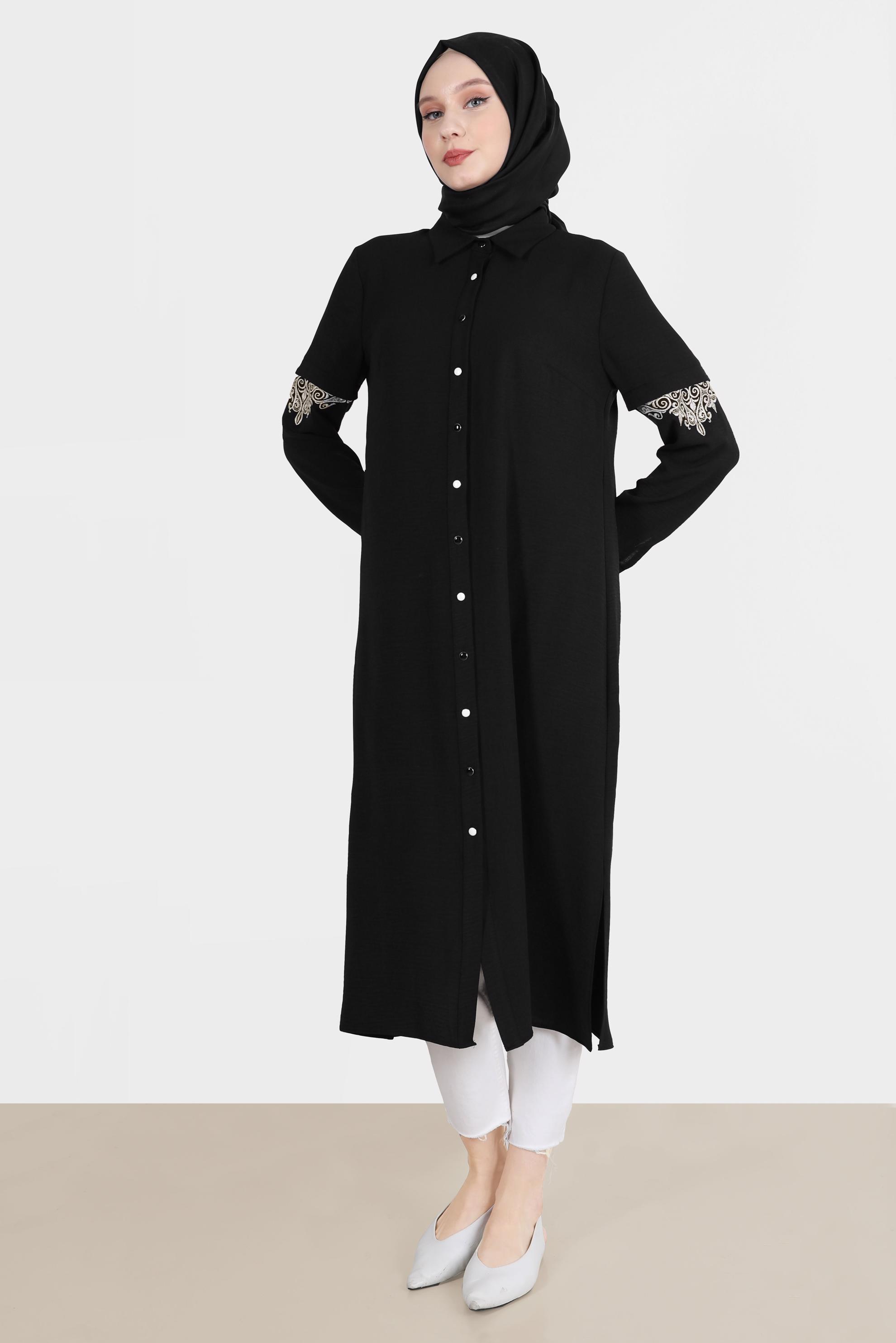 Tesettür giyim SİYAH NAKIŞ DETAYLI BOYDAN DÜĞMELİ TUNİK 42539 