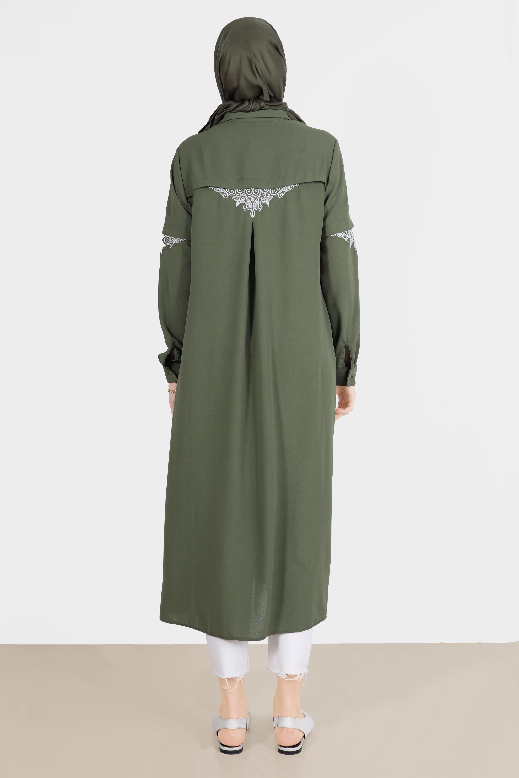 Tesettür giyim HAKİ NAKIŞ DETAYLI BOYDAN DÜĞMELİ TUNİK 42539 